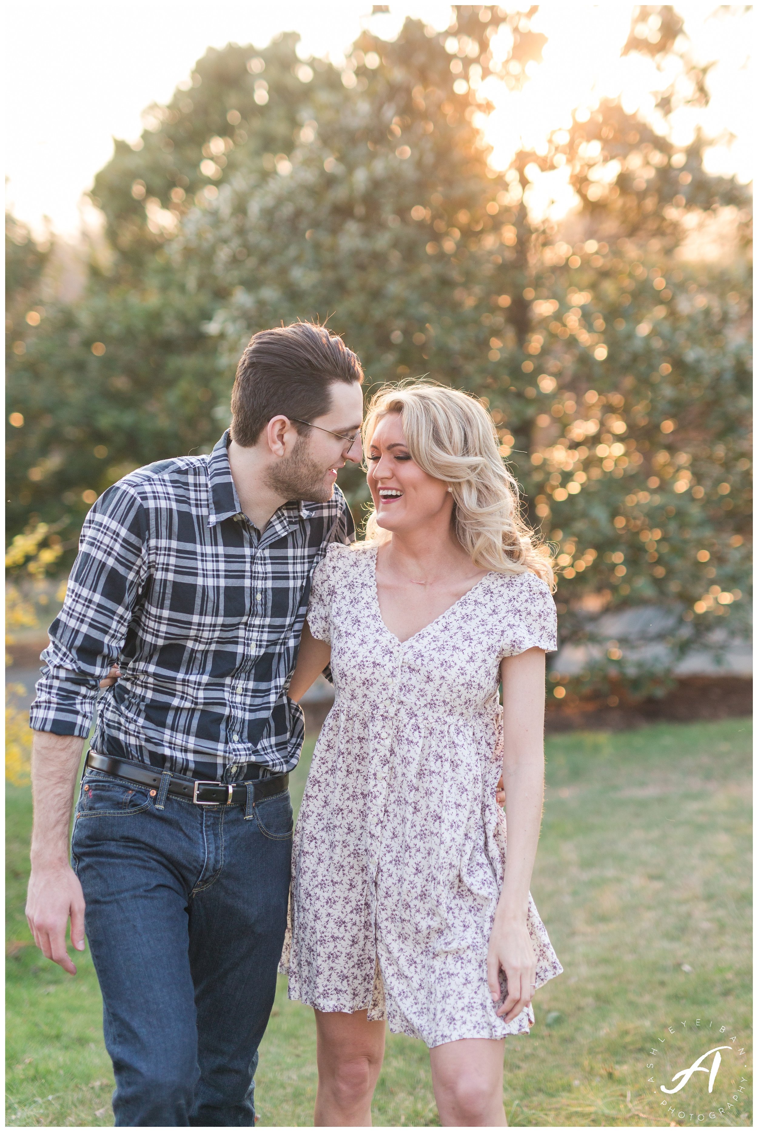 Charlottesville and Lynchburg wedding photographer || downtown lynchburg engagement session || Ashley Eiban Photography || www.ashleyeiban.com