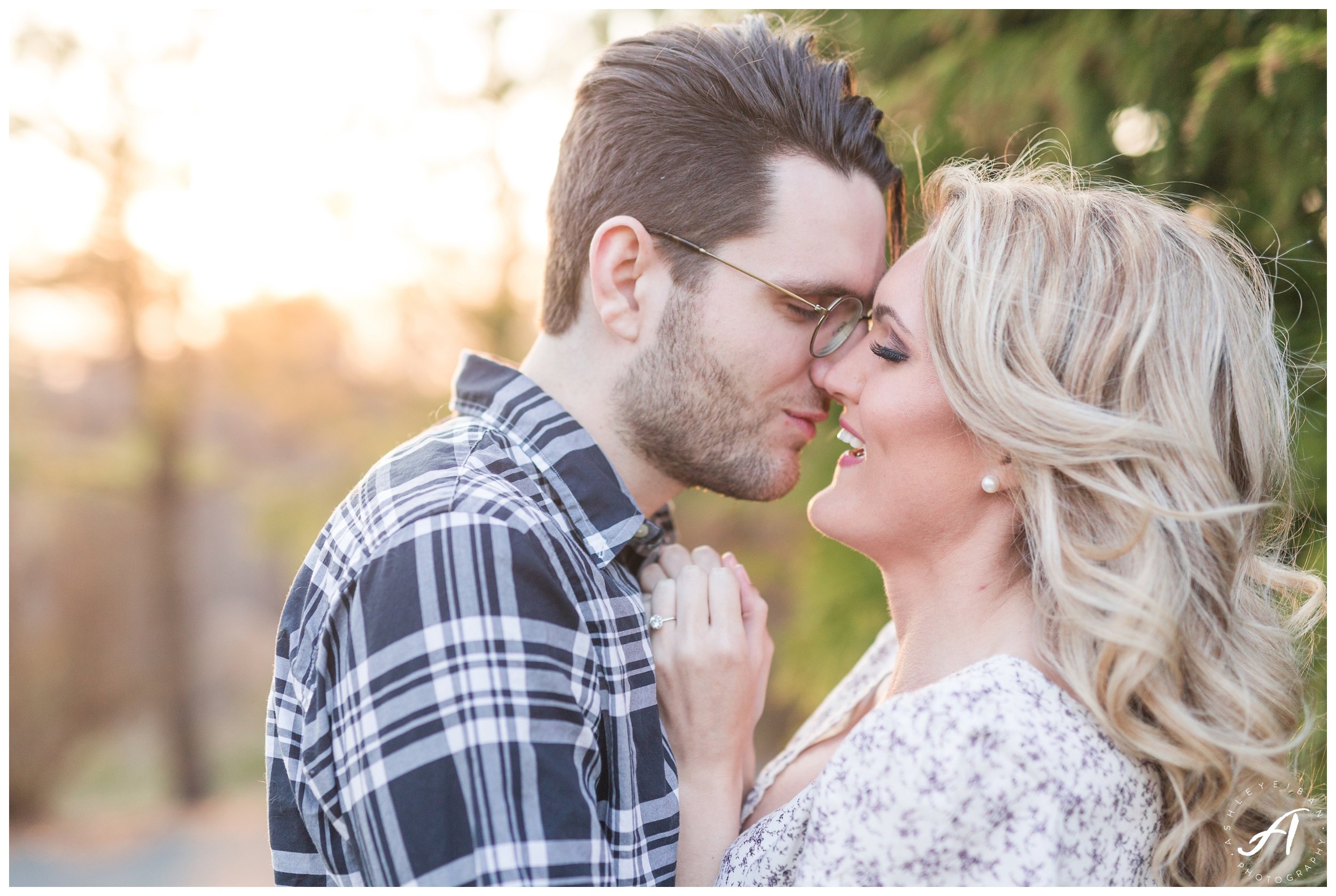 Charlottesville and Lynchburg wedding photographer || downtown lynchburg engagement session || Ashley Eiban Photography || www.ashleyeiban.com