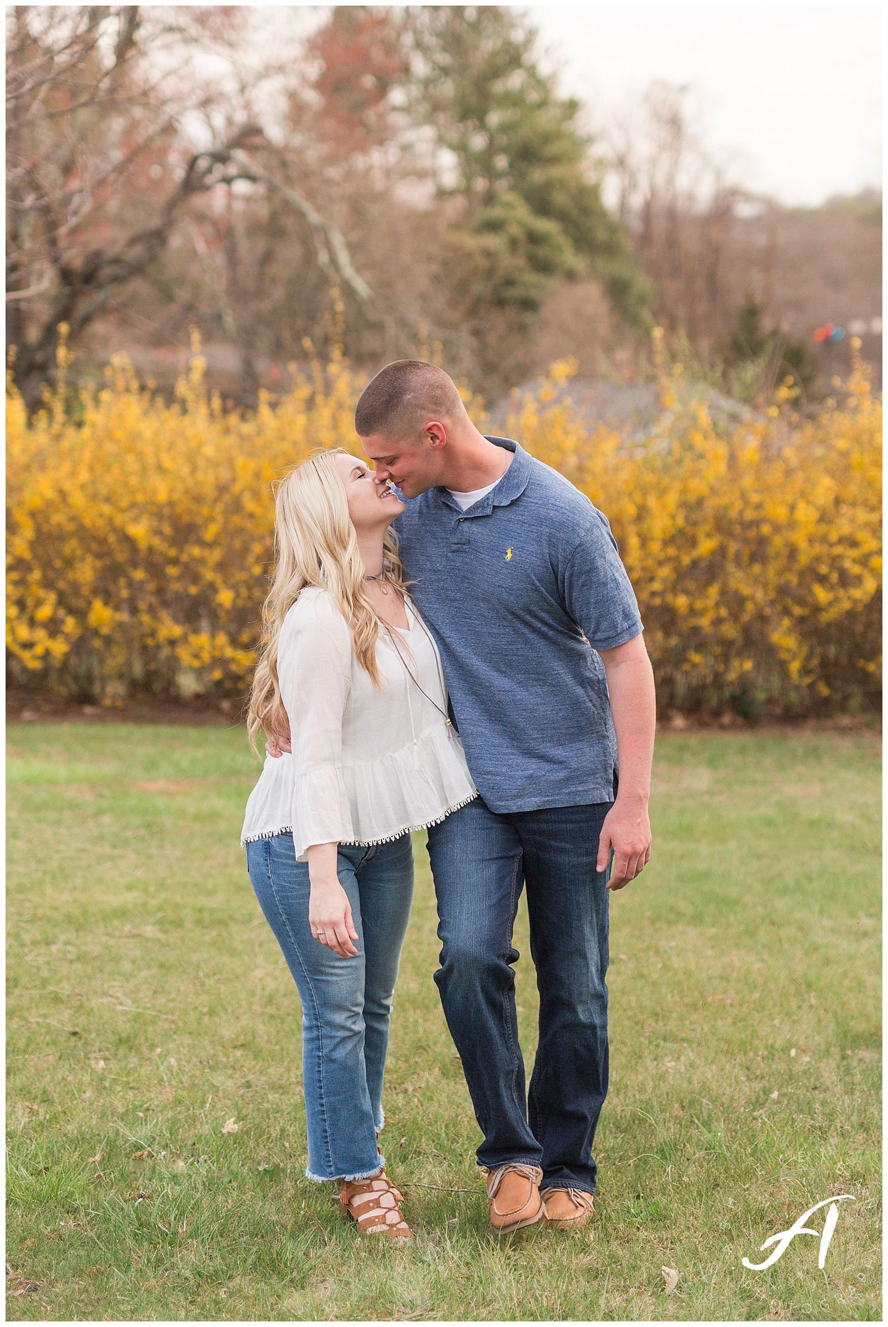 Charlottesville and Lynchburg Spring engagement session || Central VA Wedding Photographer || www.ashleyeiban.com