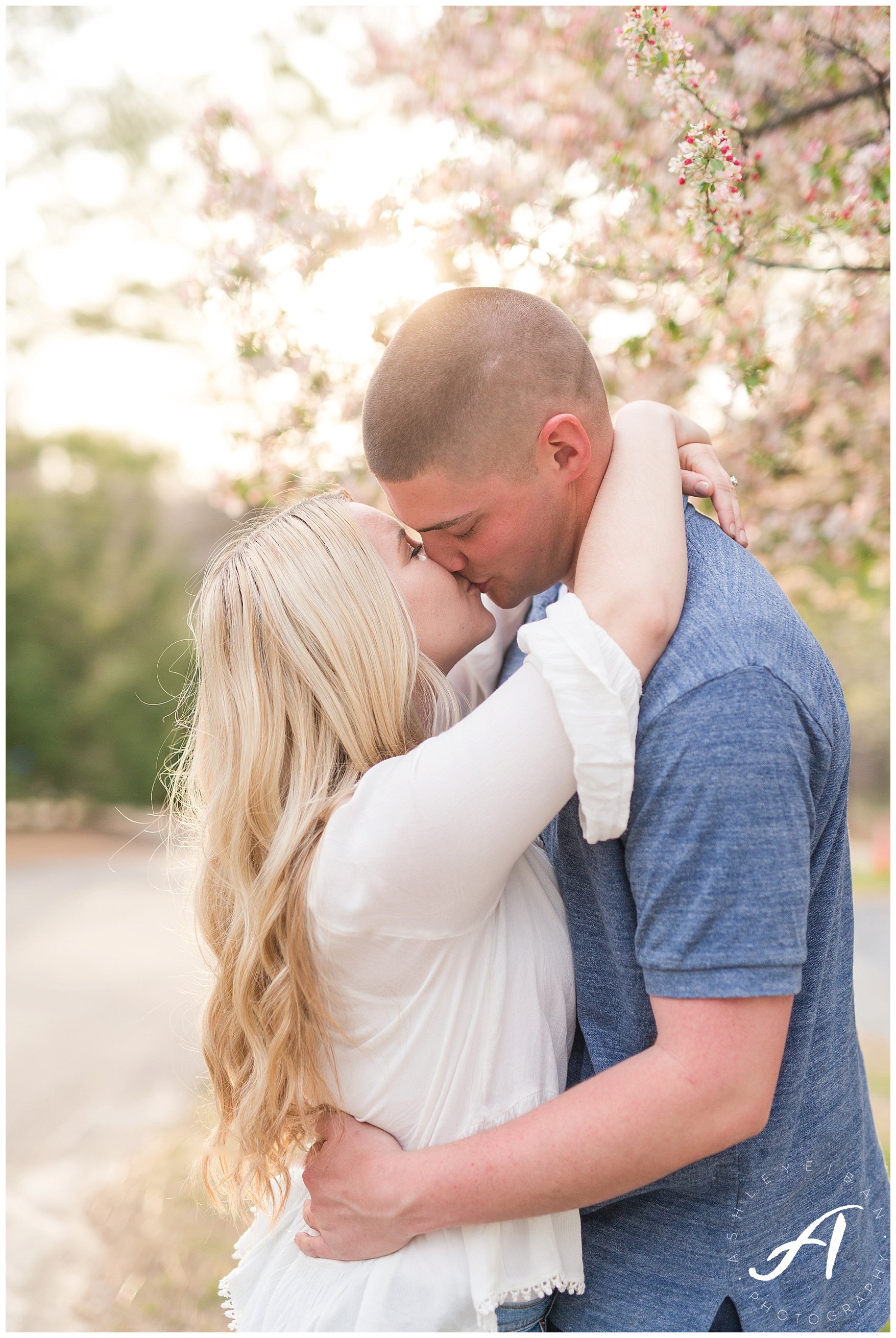 Charlottesville and Lynchburg Spring engagement session || Central VA Wedding Photographer || www.ashleyeiban.com