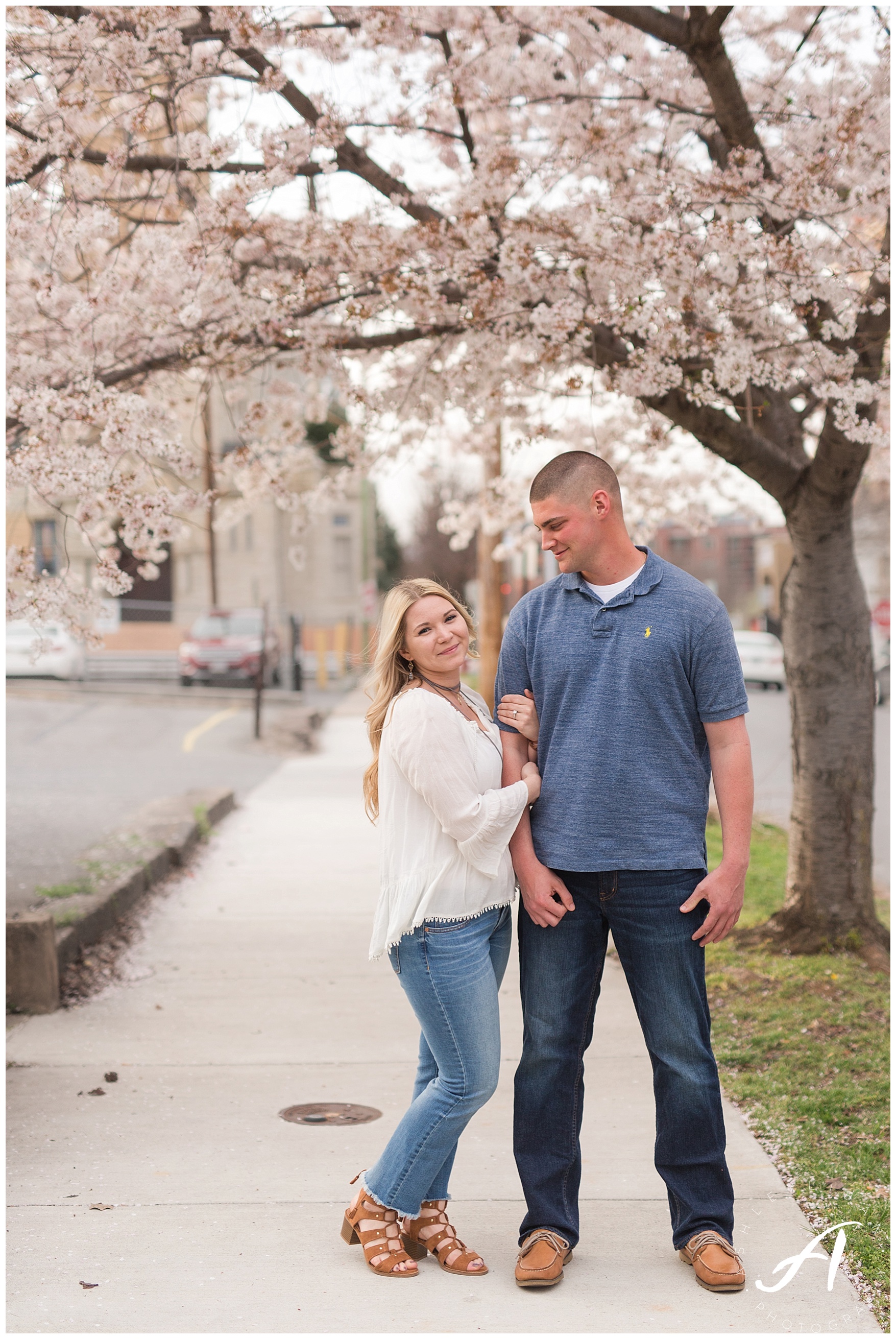 Charlottesville and Lynchburg Spring engagement session || Central VA Wedding Photographer || www.ashleyeiban.com