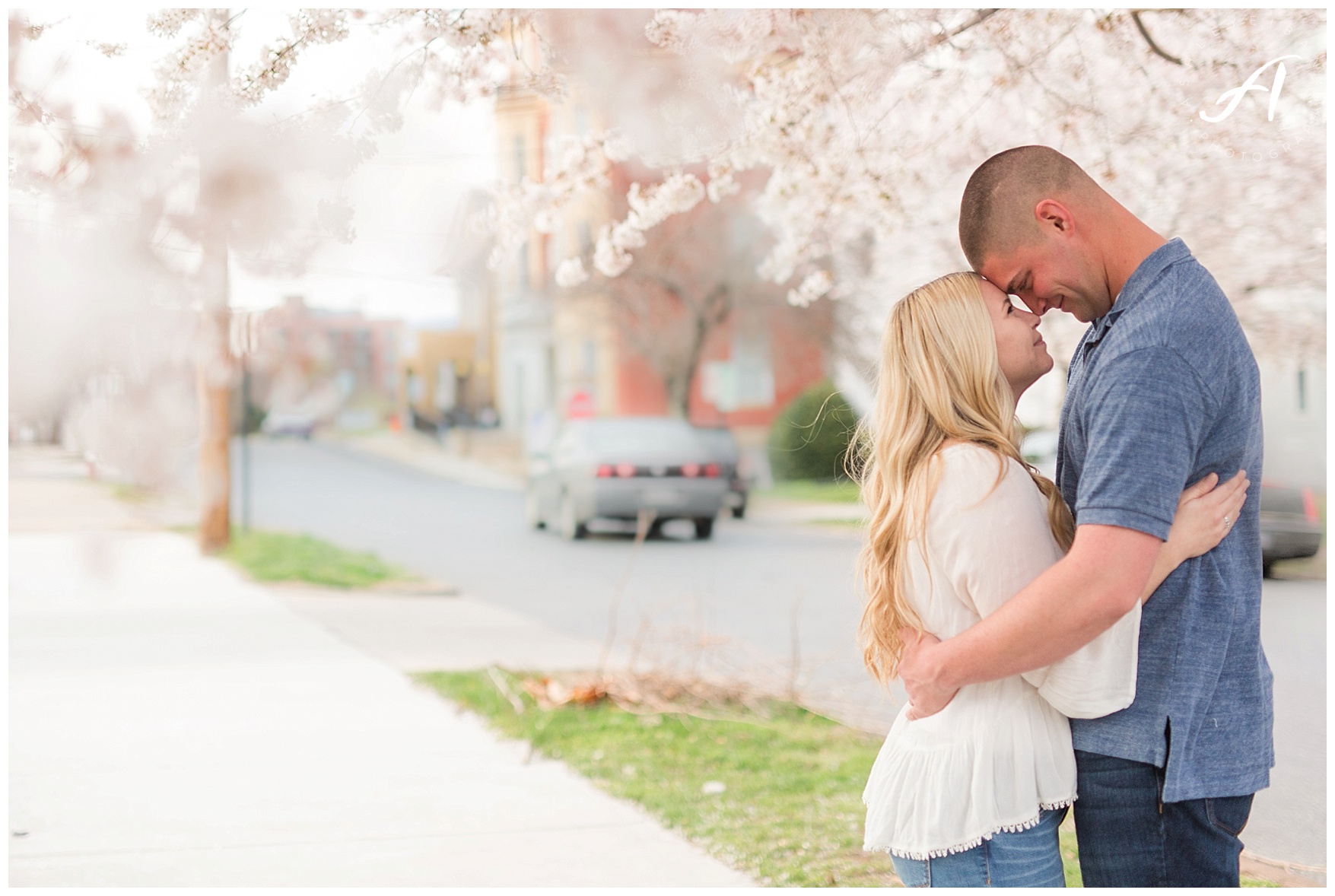 Charlottesville and Lynchburg Spring engagement session || Central VA Wedding Photographer || www.ashleyeiban.com