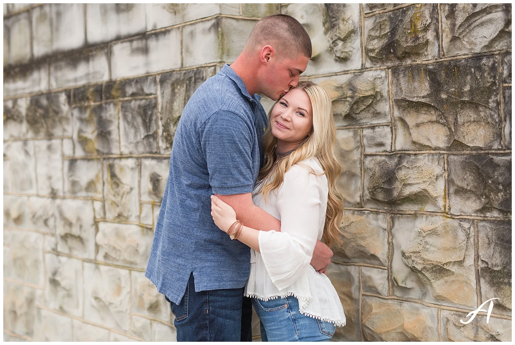 Charlottesville and Lynchburg Spring engagement session || Central VA Wedding Photographer || www.ashleyeiban.com