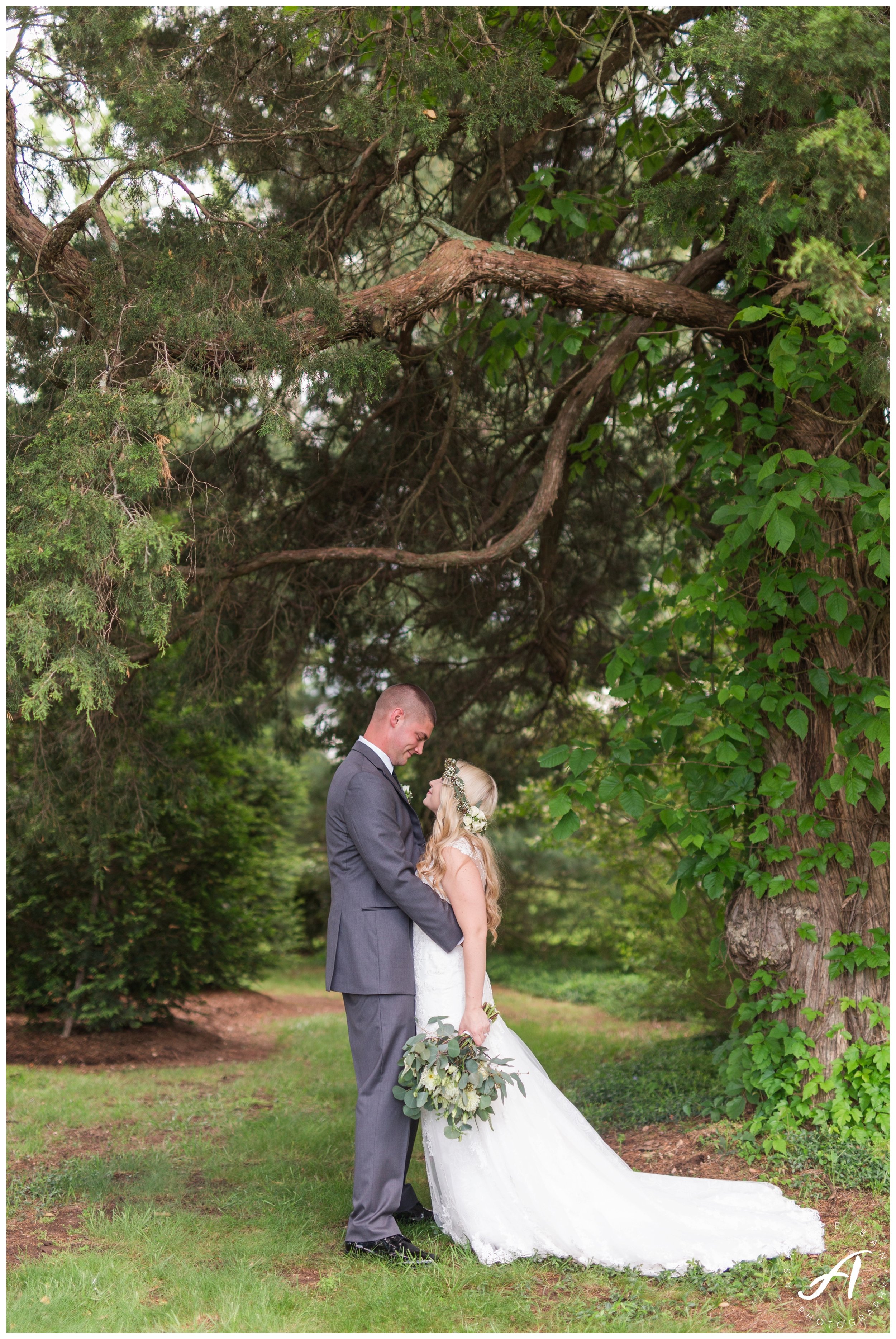 Charlottesville and Lynchburg Virginia Wedding and Engagement Photographer || Ashley Eiban Photography || www.ashleyeiban.com