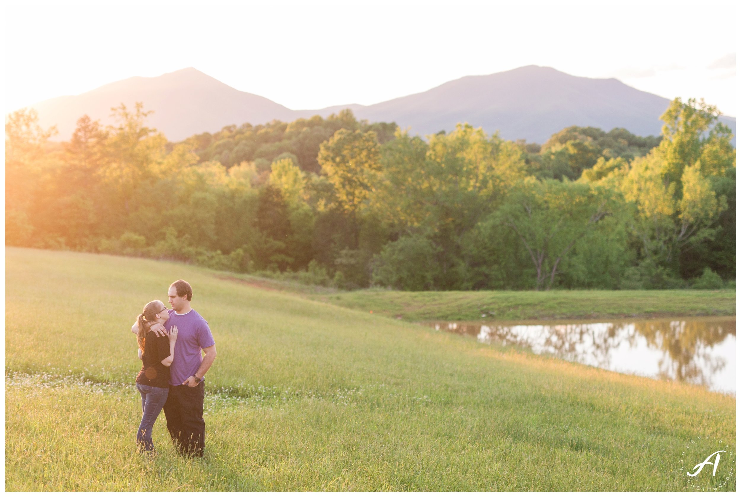 Bedford Virginia Engagement Session || Mountain view engagement session || Ashley Eiban Photography || www.ashleyeiban.com