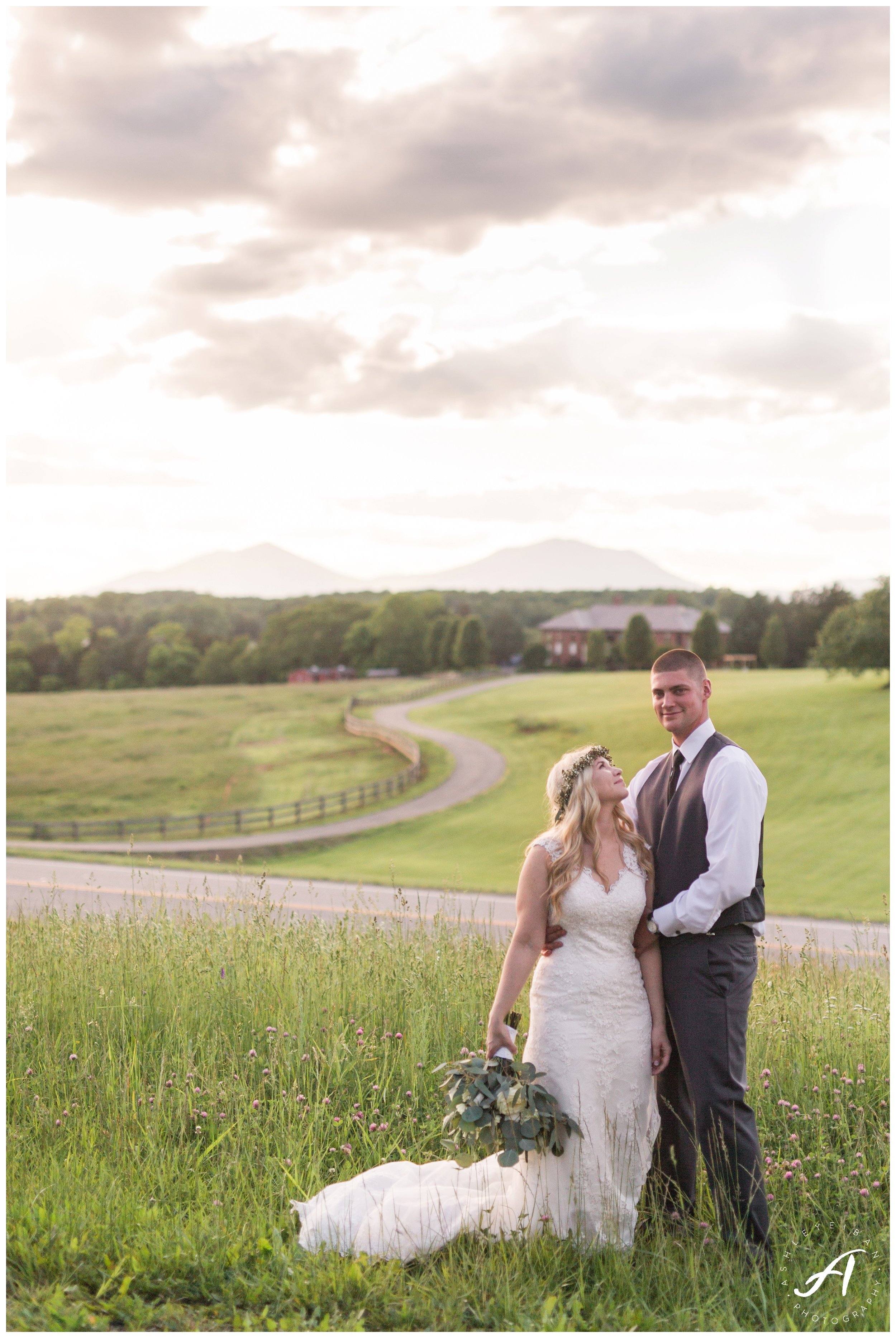 Garden Wedding at The Trivium Estate in Forest Virginia || Wedding Photographer in Charlottesville and Lynchburg VA || www.ashleyeiban.com