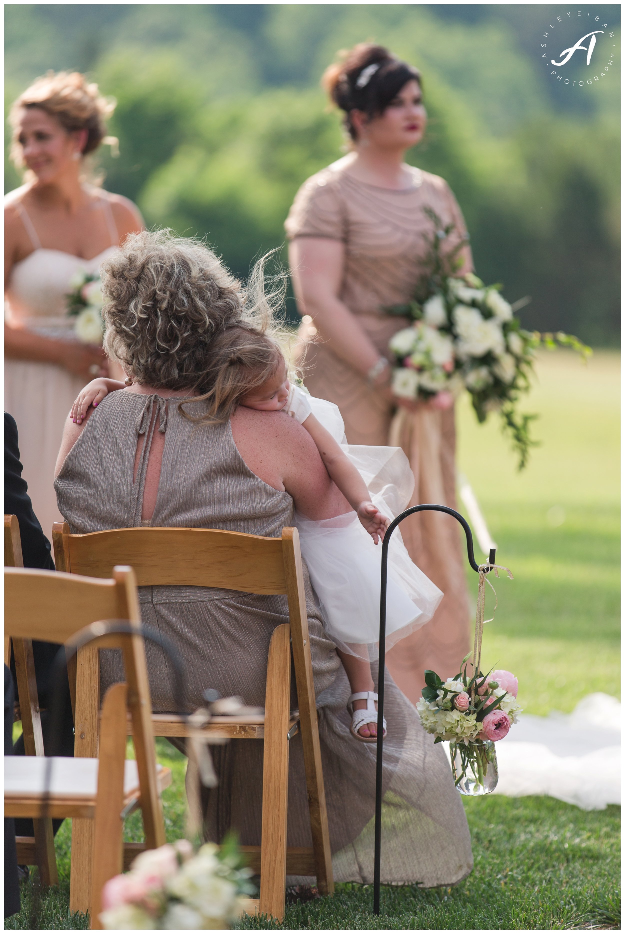 Mountain View Wedding at Sierra Vista in Central Virginia || Ashley Eiban Photography || www.ashleyeiban.com