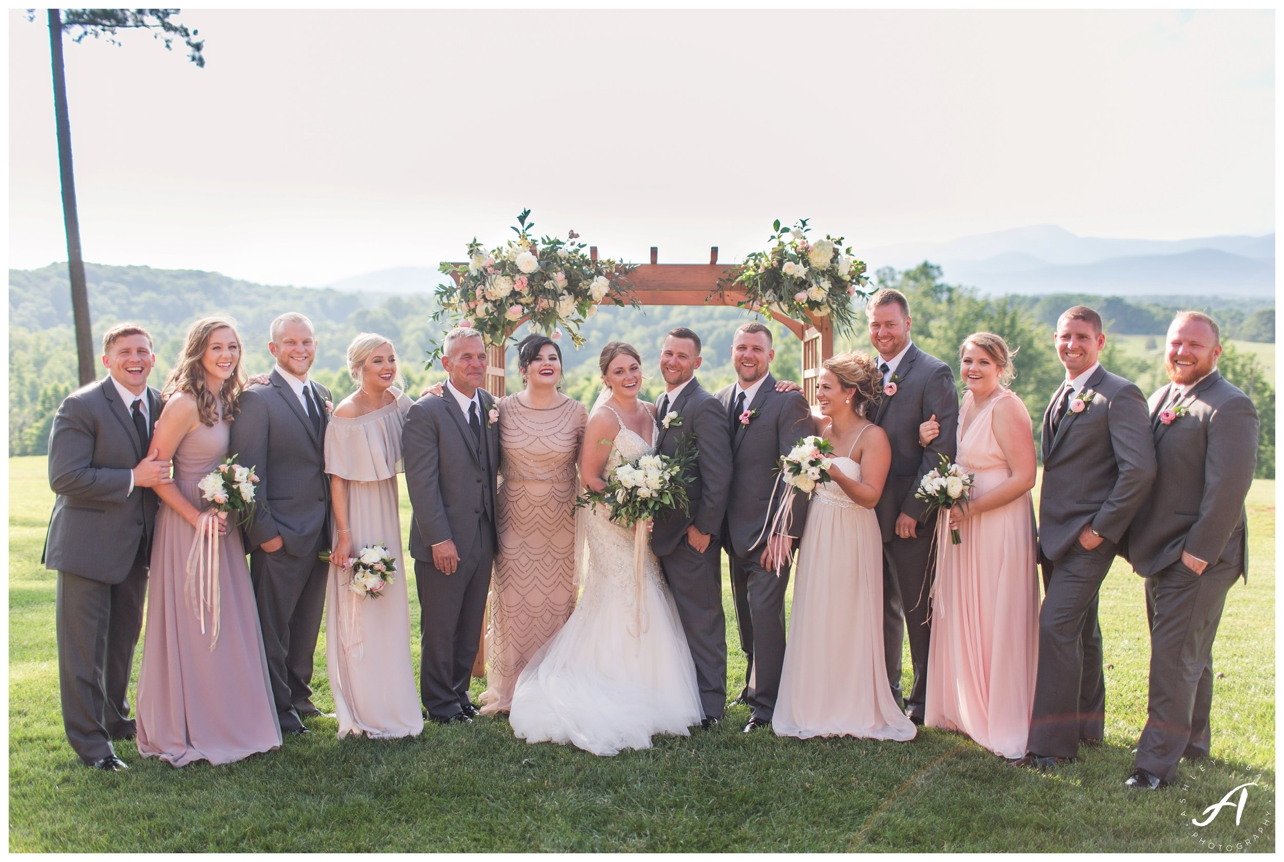 Mountain View Wedding at Sierra Vista in Central Virginia || Ashley Eiban Photography || www.ashleyeiban.com