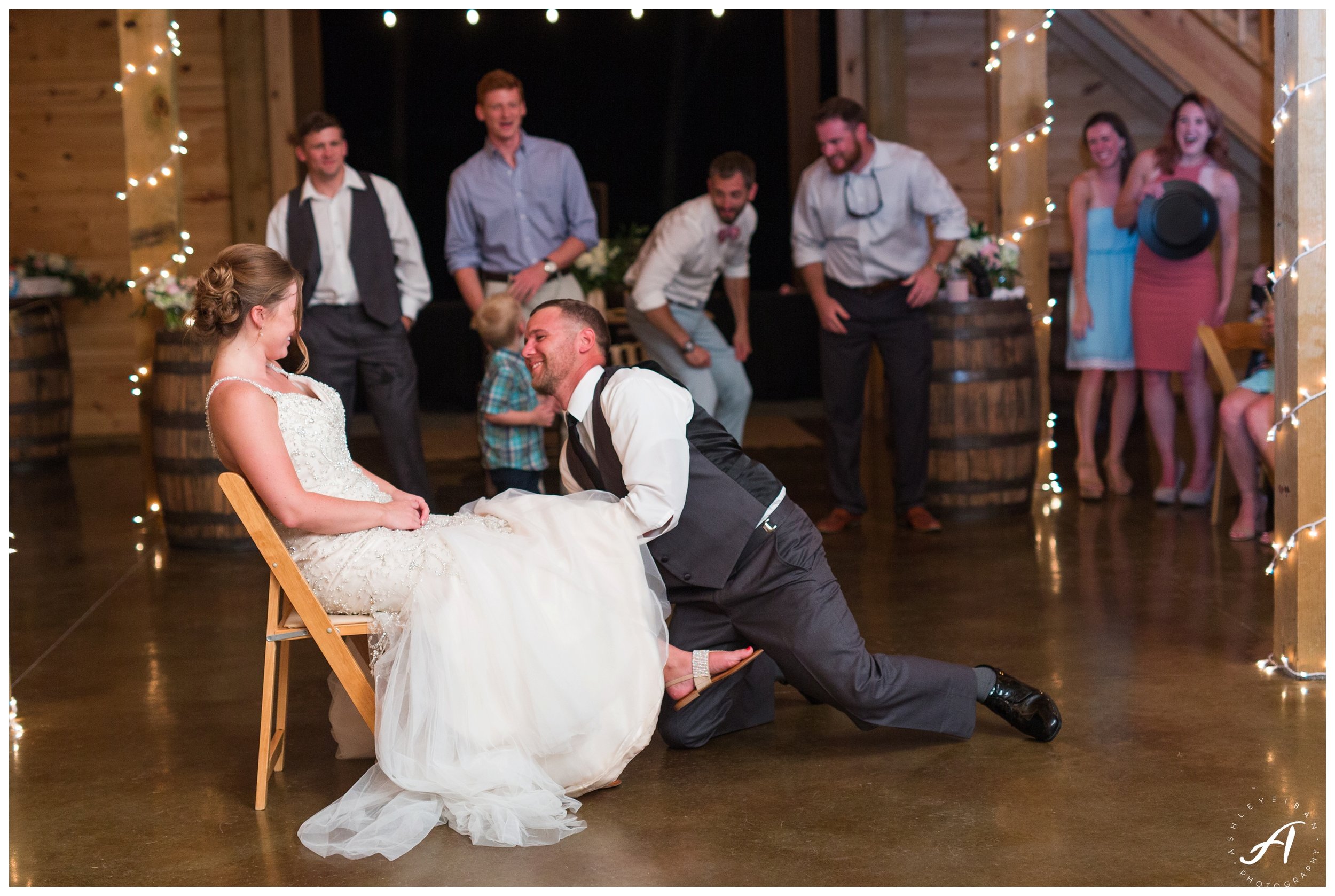 Mountain View Wedding at Sierra Vista in Central Virginia || Ashley Eiban Photography || www.ashleyeiban.com