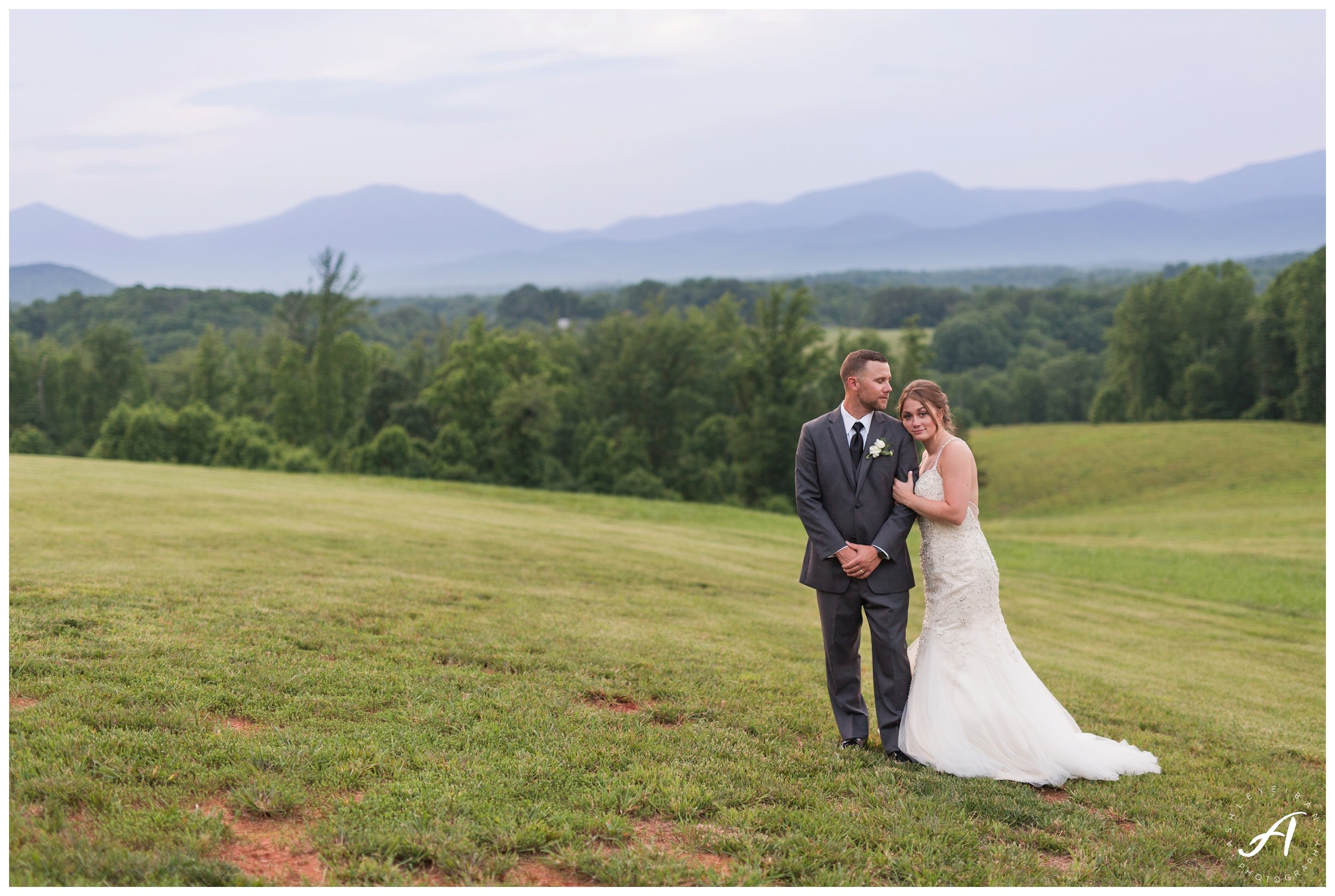 Mountain View Wedding at Sierra Vista in Central Virginia || Ashley Eiban Photography || www.ashleyeiban.com