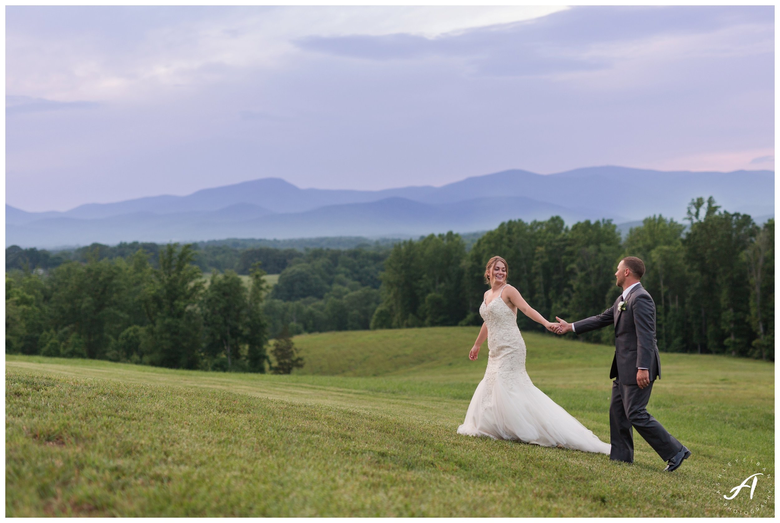 Mountain View Wedding at Sierra Vista in Central Virginia || Ashley Eiban Photography || www.ashleyeiban.com