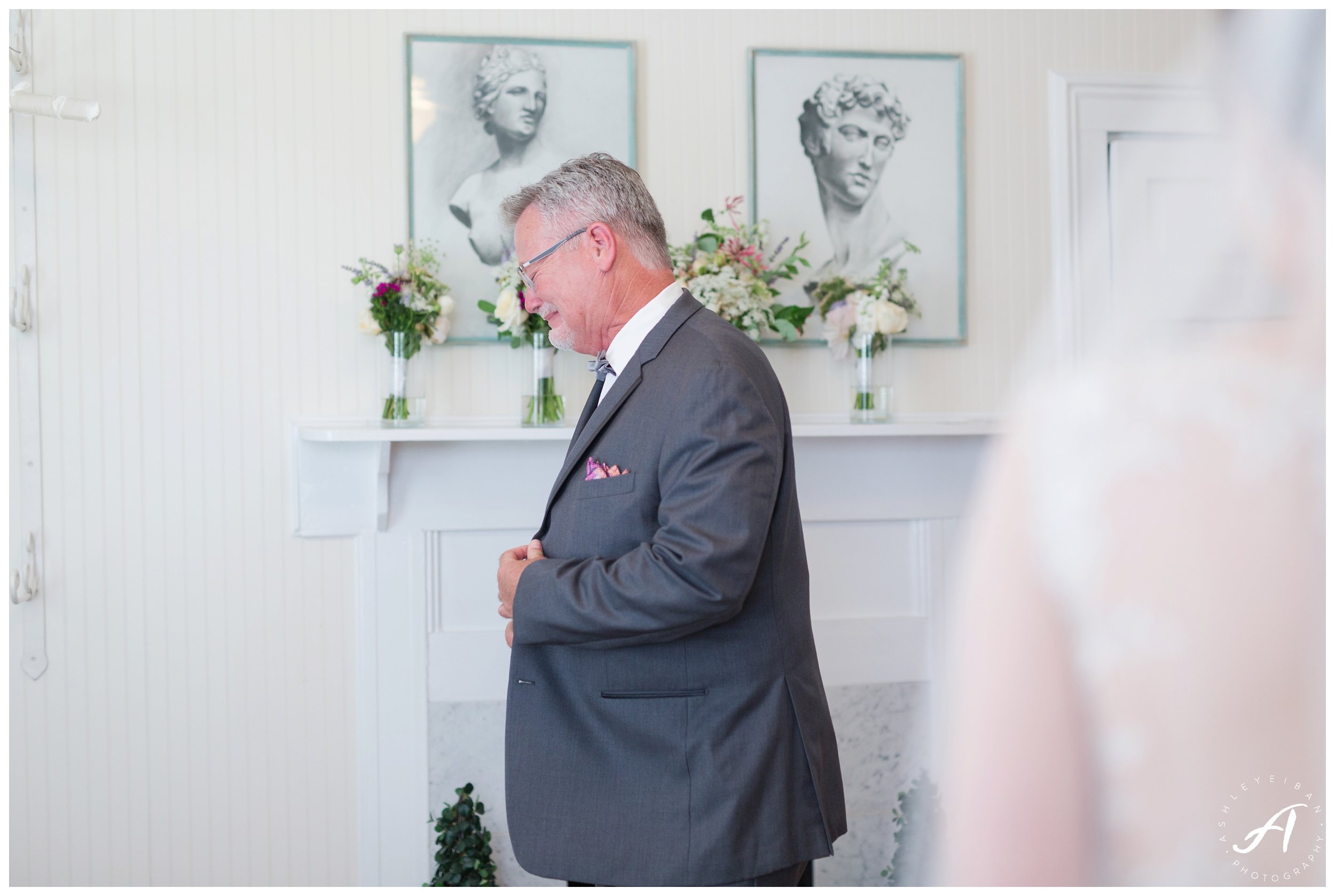 Charlottesville and Lynchburg Wedding Photographer || Trivium Estate Wedding || www.ashleyeiban.com