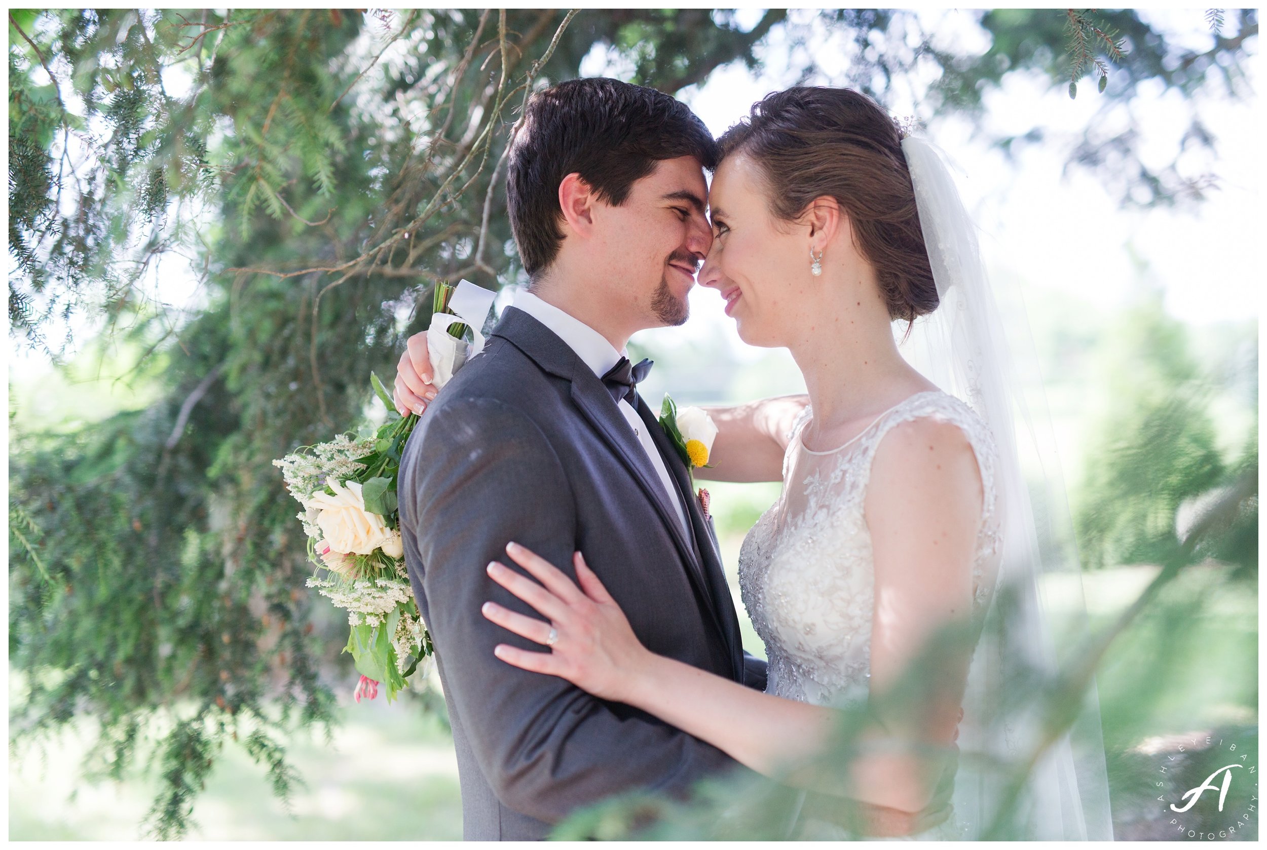 Charlottesville and Lynchburg Wedding Photographer || The Trivium Estate Wedding || www.ashleyeiban.com