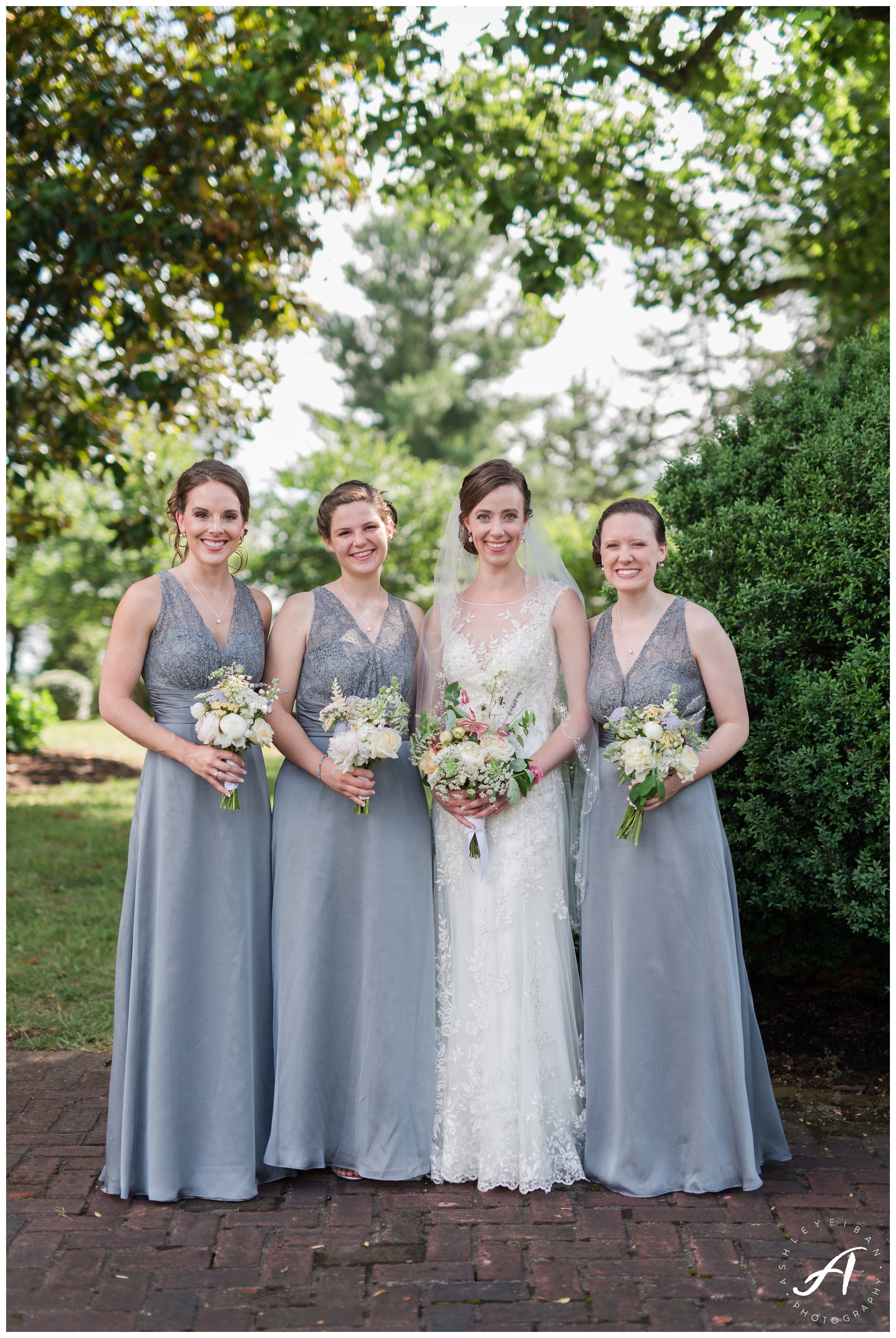 Charlottesville and Lynchburg Wedding Photographer || The Trivium Estate Wedding || www.ashleyeiban.com