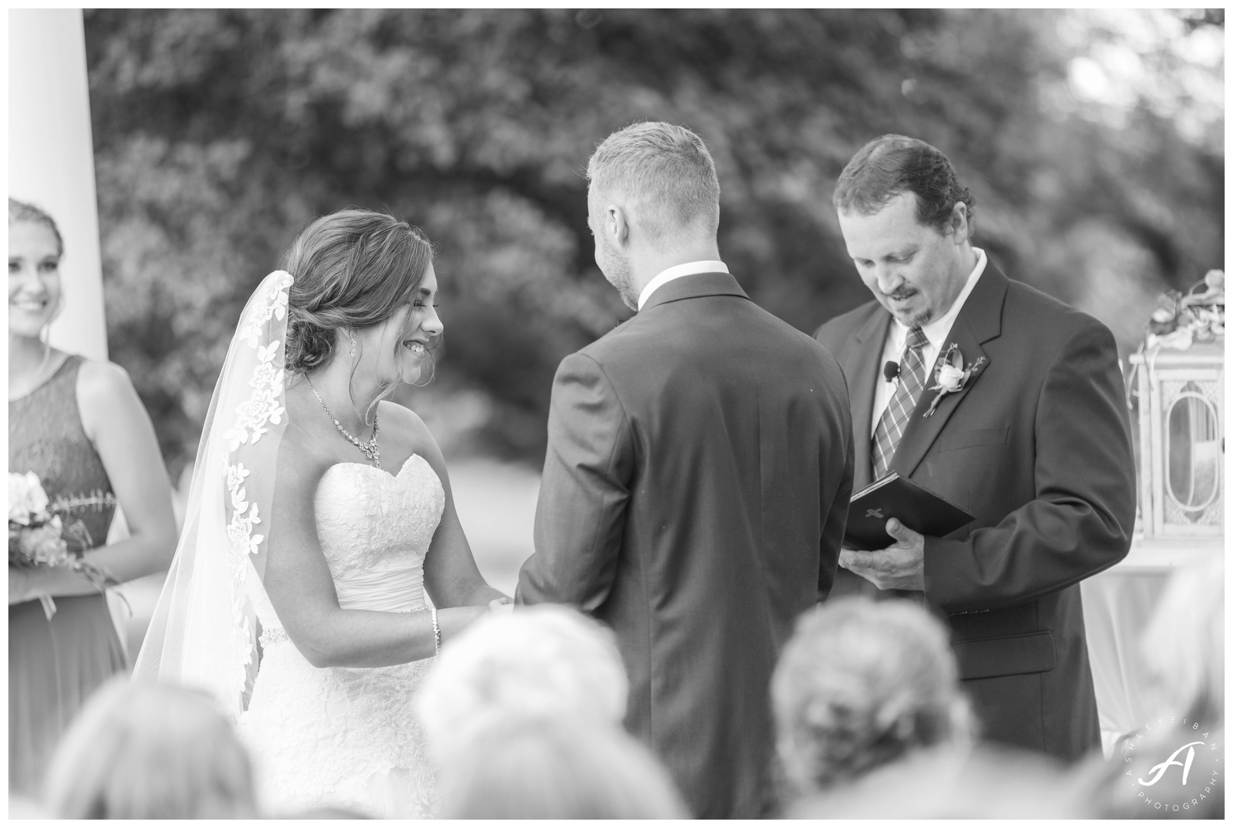 Charlottesville and Lynchburg Wedding Photography at The Trivium Estate || www.ashleyeiban.com