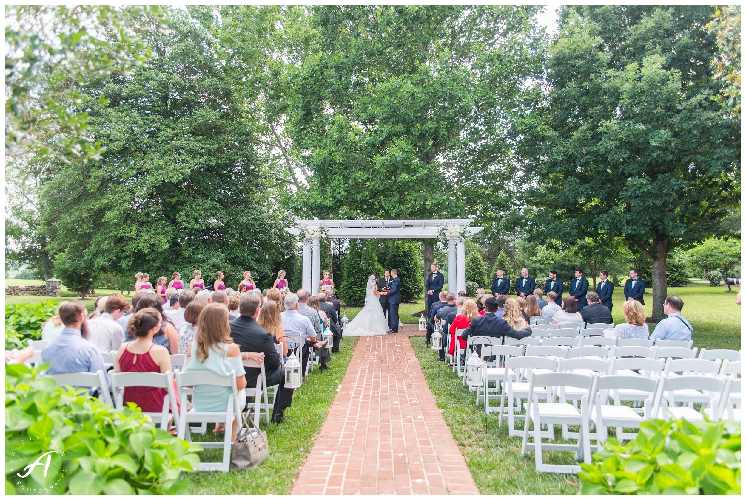 Charlottesville and Lynchburg Wedding Photography at The Trivium Estate || www.ashleyeiban.com