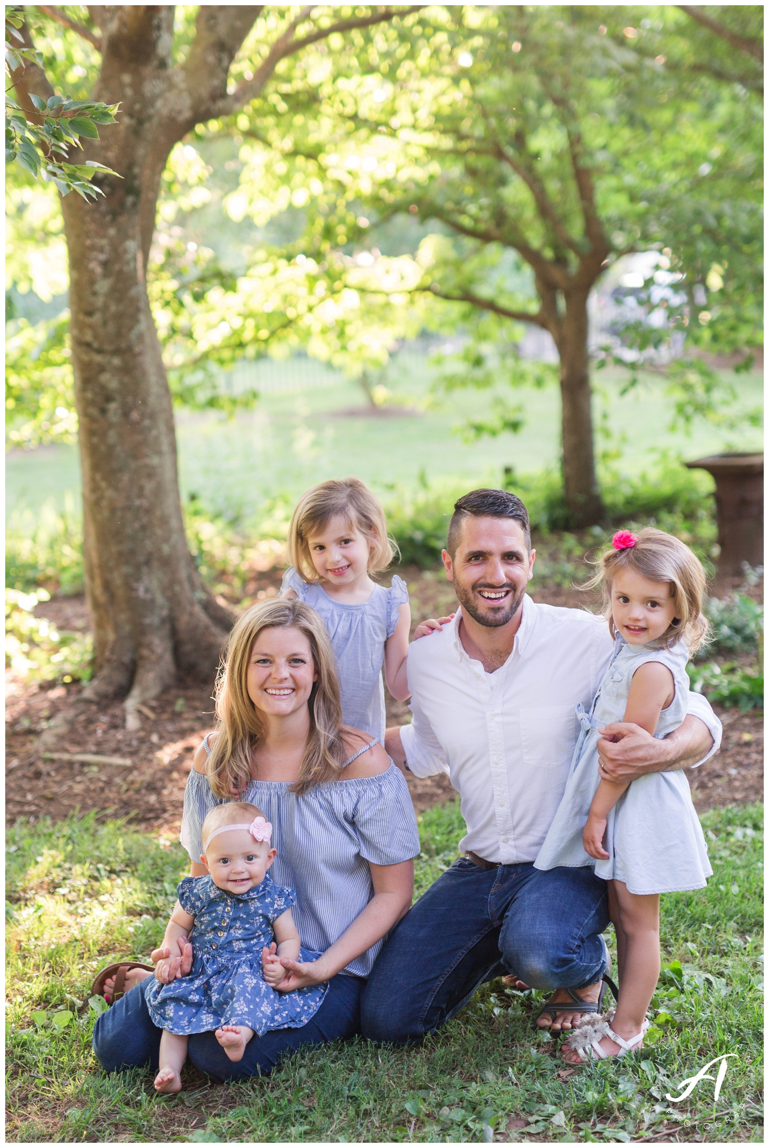 Charlottesville and Lynchburg Virginia Wedding and Family Photographer || Lynchburg Family Photo session || Ashley Eiban Photography || www.ashleyeiban.com