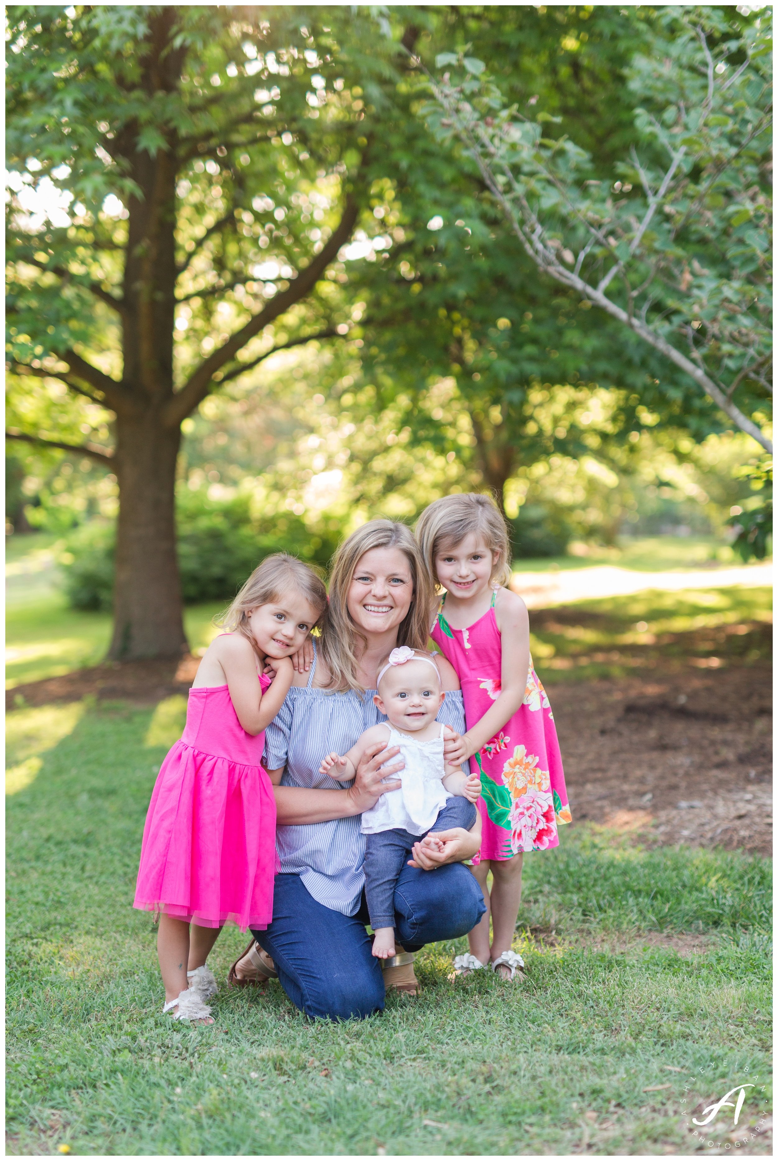 Charlottesville and Lynchburg Virginia Wedding and Family Photographer || Lynchburg Family Photo session || Ashley Eiban Photography || www.ashleyeiban.com