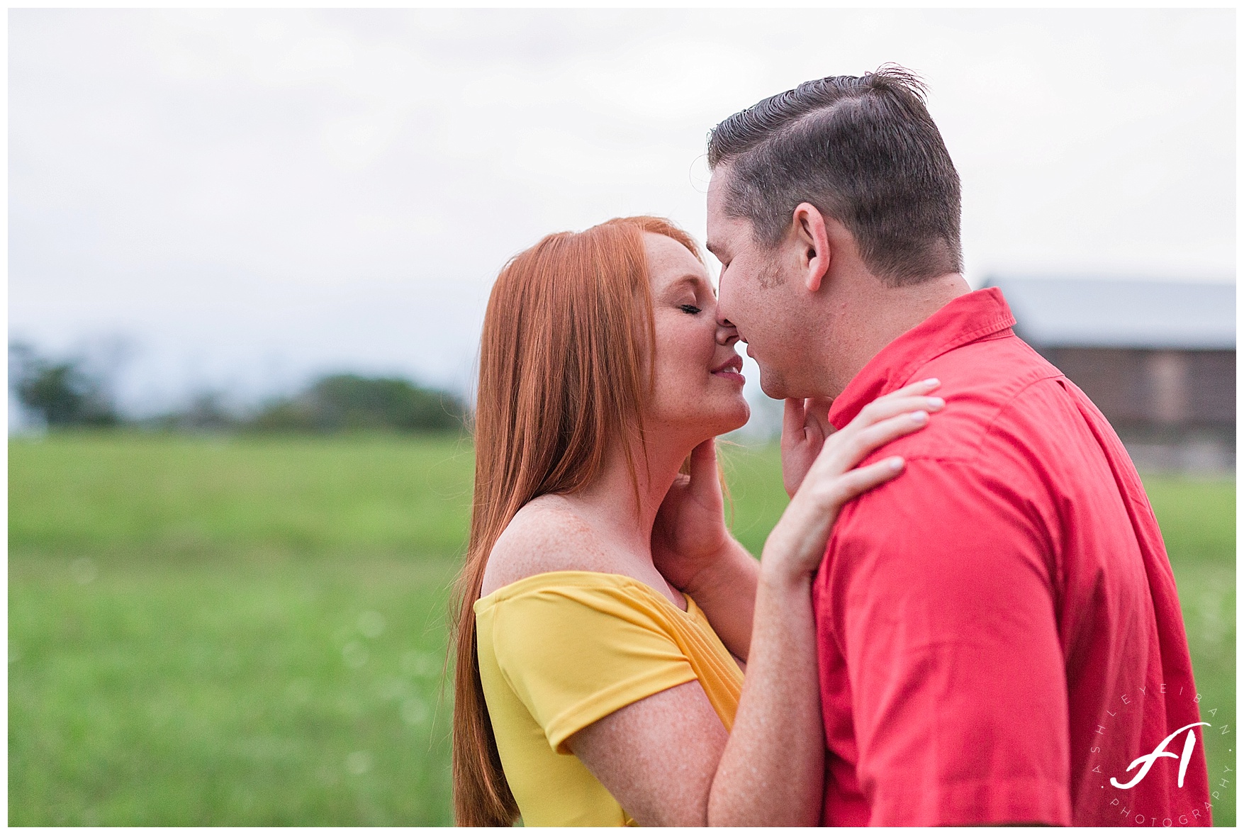 Virginia Wedding and Engagement Photographer || Lynchburg Virginia Wedding || Ashley Eiban Photography || www.ashleyeiban.com