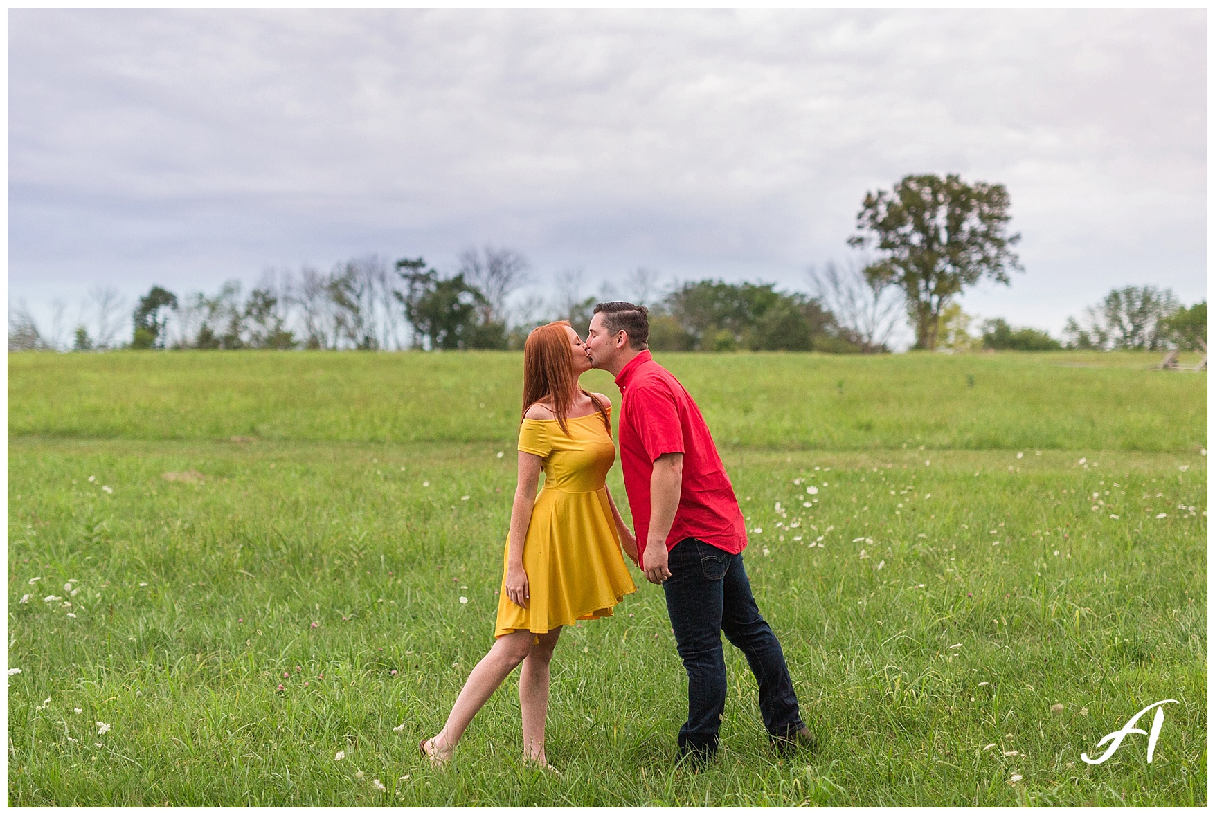 Virginia Wedding and Engagement Photographer || Lynchburg Virginia Wedding || Ashley Eiban Photography || www.ashleyeiban.com