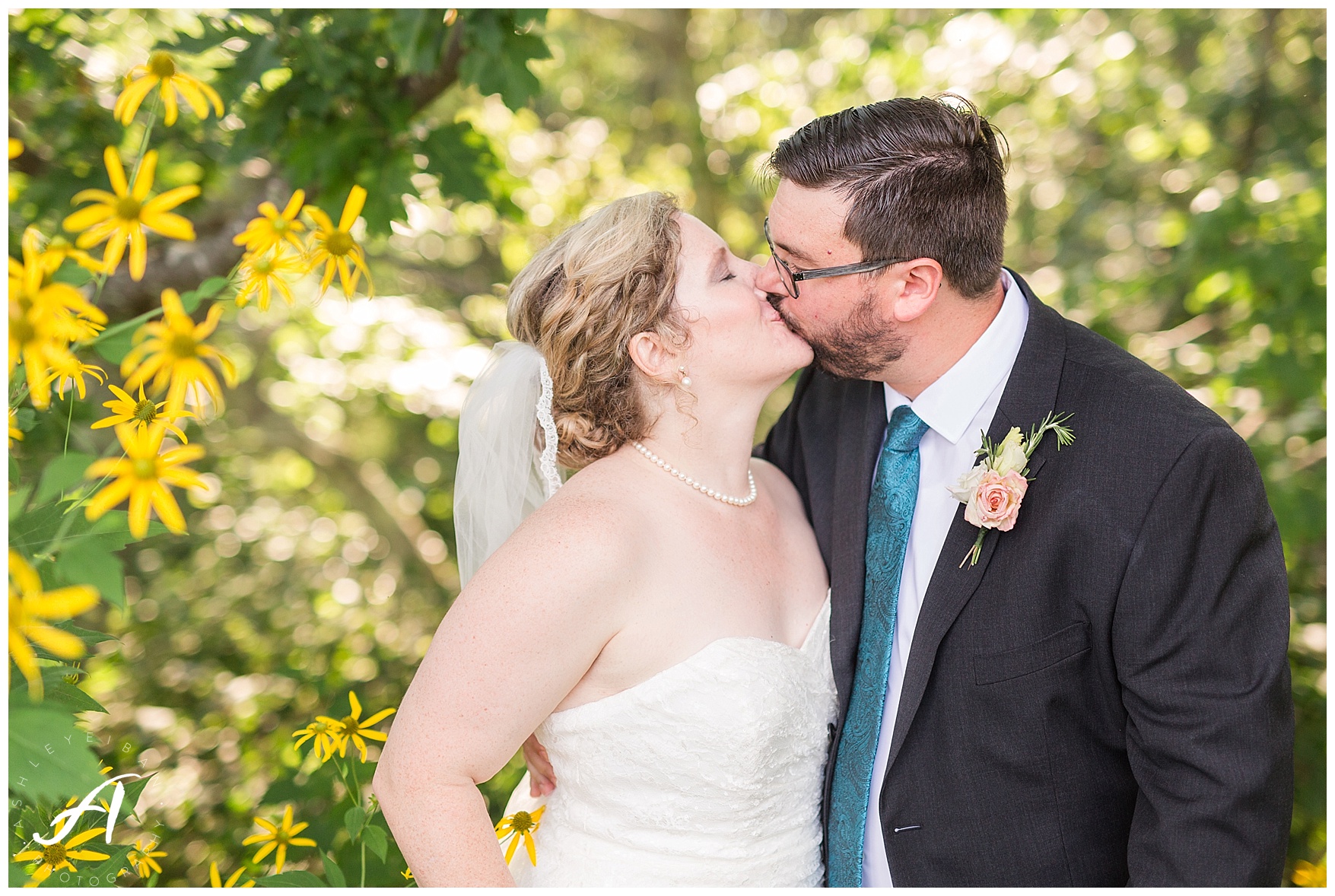 Mountain View Wedding || Central Virginia, Wintergreen Resort Wedding || Ashley Eiban Photography || www.ashleyeiban.com