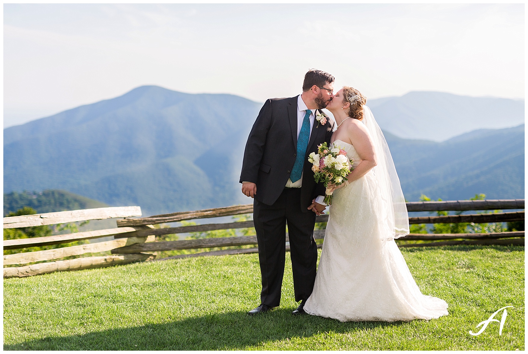 Mountain View Wedding || Central Virginia, Wintergreen Resort Wedding || Ashley Eiban Photography || www.ashleyeiban.com