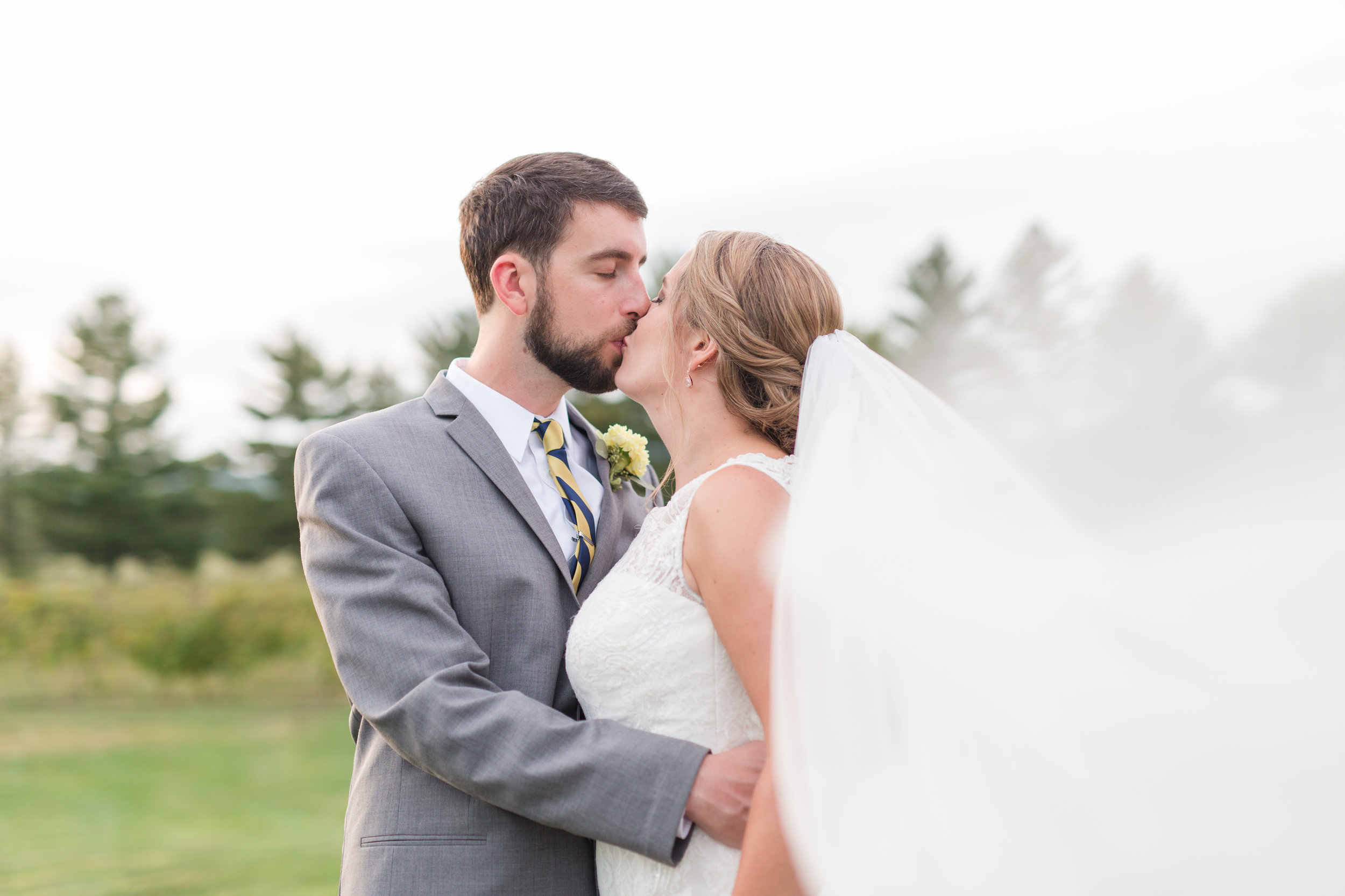 Keswick Vineyard Wedding Photographer || Charlottesville and Central Virginia Wedding Photographer || www.ashleyeiban.com 