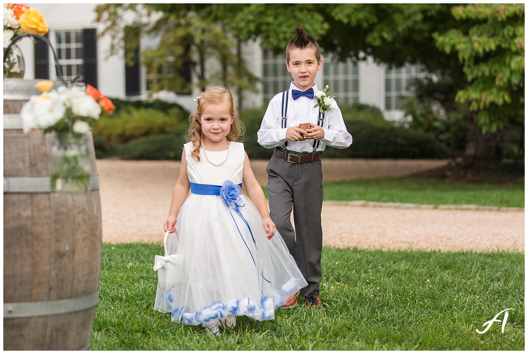 Keswick Vineyard Wedding Photographer || Charlottesville Winery Wedding Photographer || Central Virginia Fall Wedding || www.ashleyeiban.com