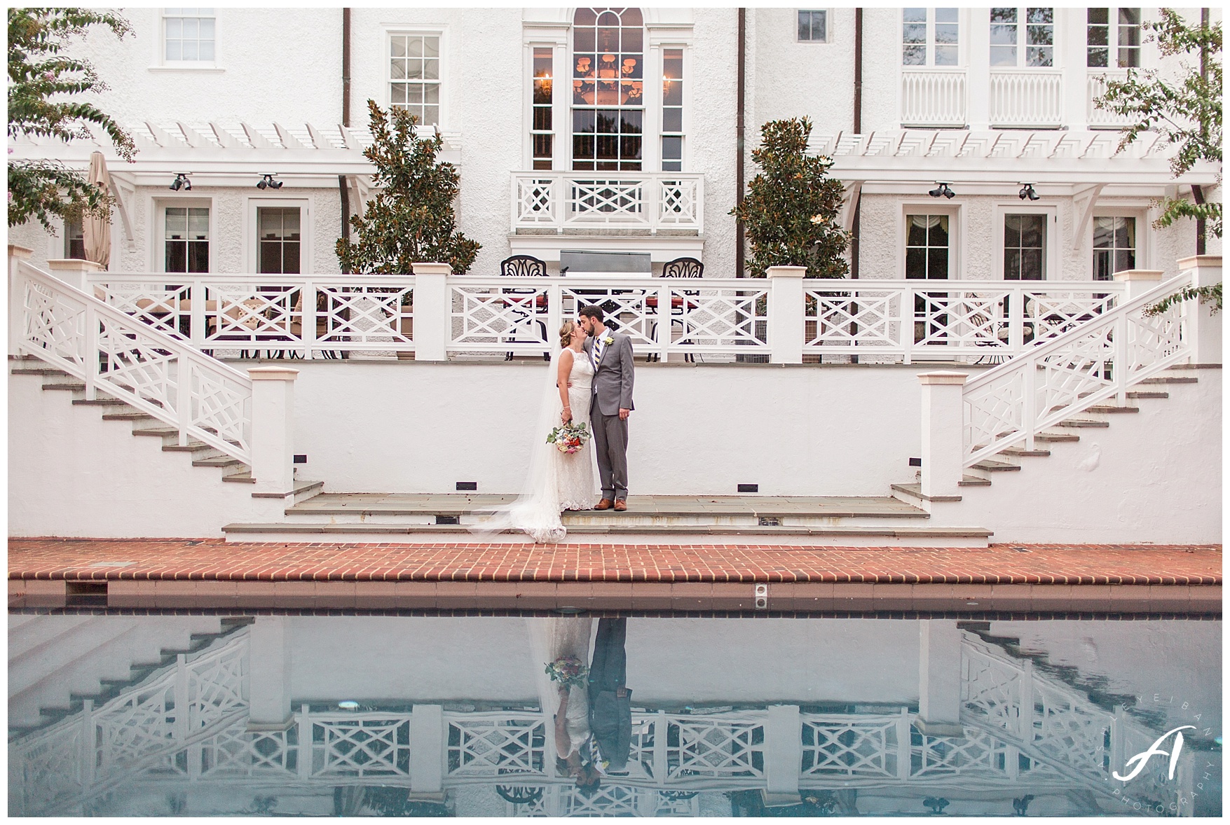 Keswick Vineyard Wedding Photographer || Charlottesville Winery Wedding Photographer || Central Virginia Fall Wedding || www.ashleyeiban.com