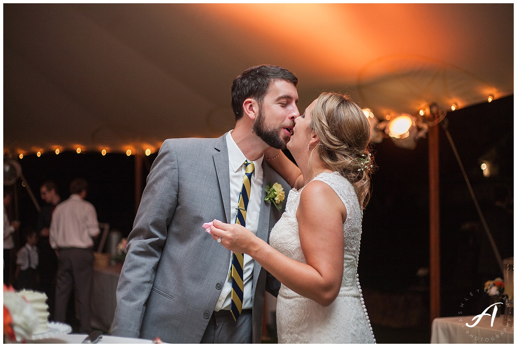 Keswick Vineyard Wedding Photographer || Charlottesville Winery Wedding Photographer || Central Virginia Fall Wedding || www.ashleyeiban.com