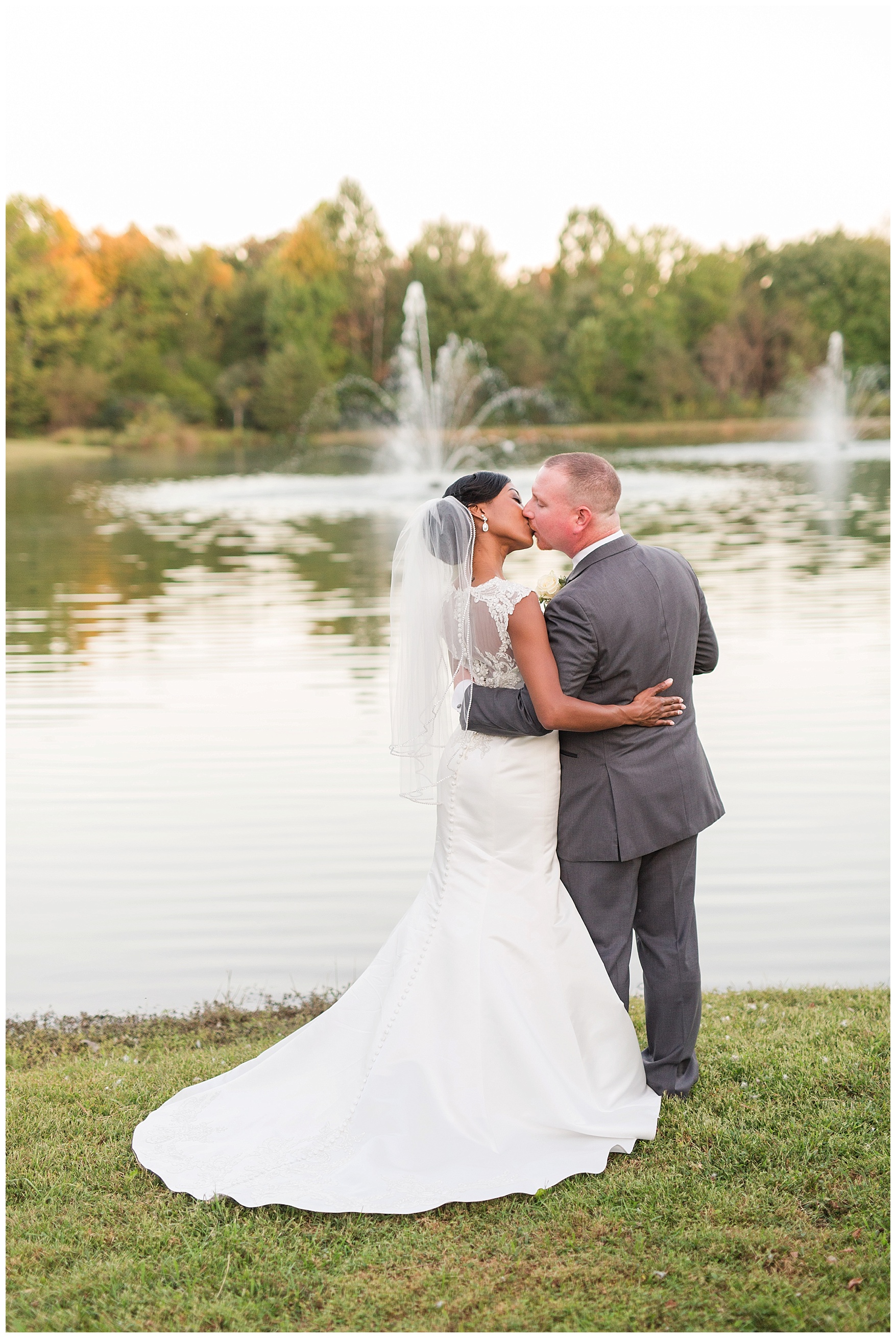 Trivium Estate Wedding || Charlottesville and Lynchburg Wedding Photographer || www.ashleyeiban.com