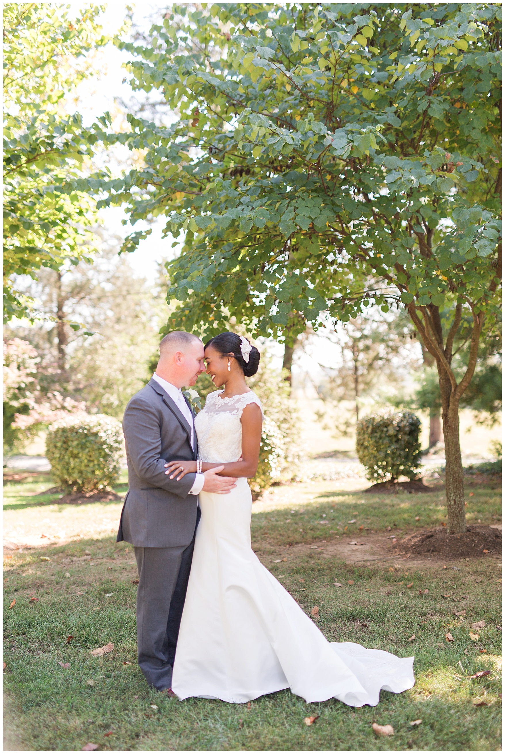 Trivium Estate Wedding || Charlottesville and Lynchburg Wedding Photographer || www.ashleyeiban.com