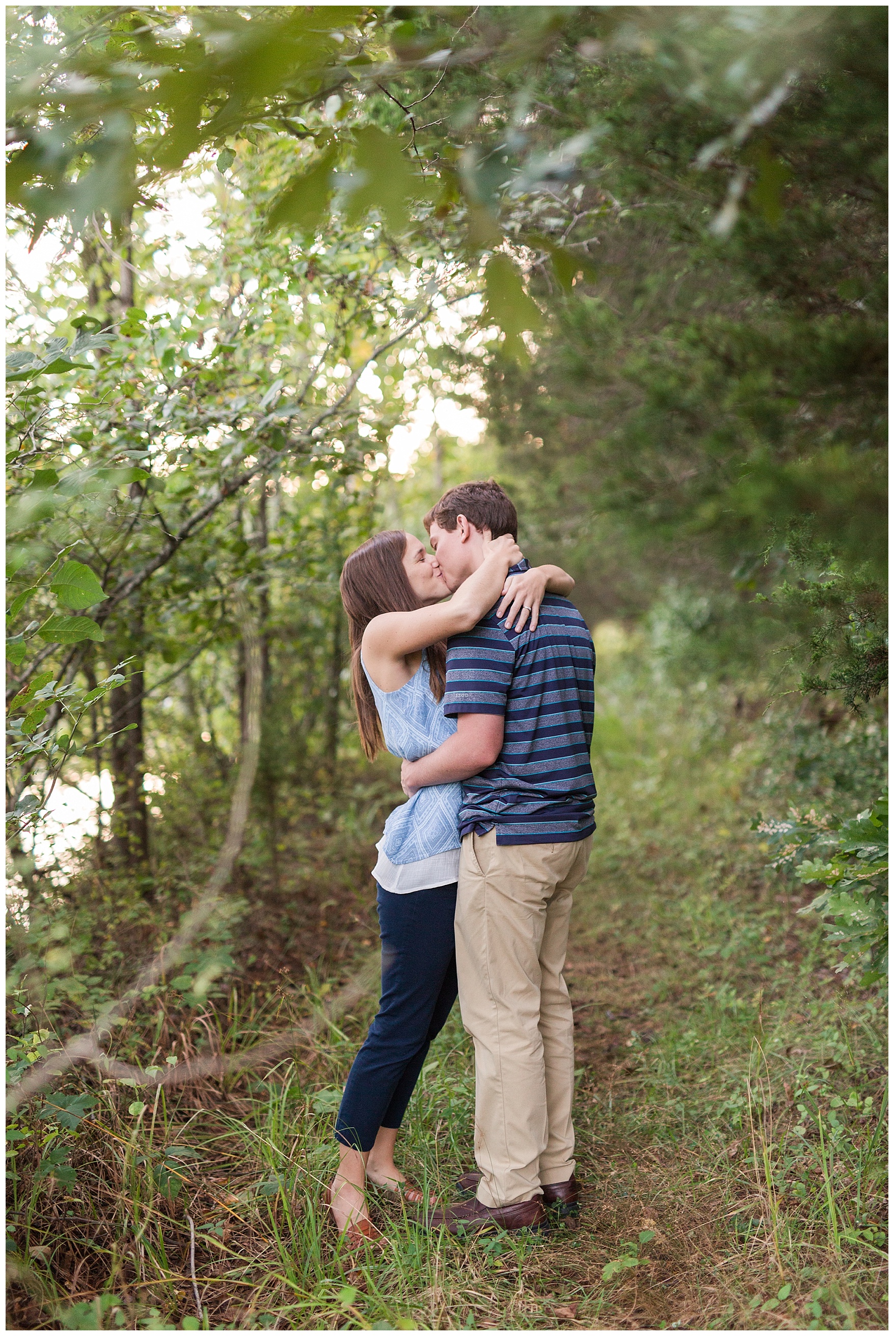 Lynchburg and Charlottesville Wedding and Engagement Photographer || Sweet Briar College Engagement || www.ashleyeiban.com