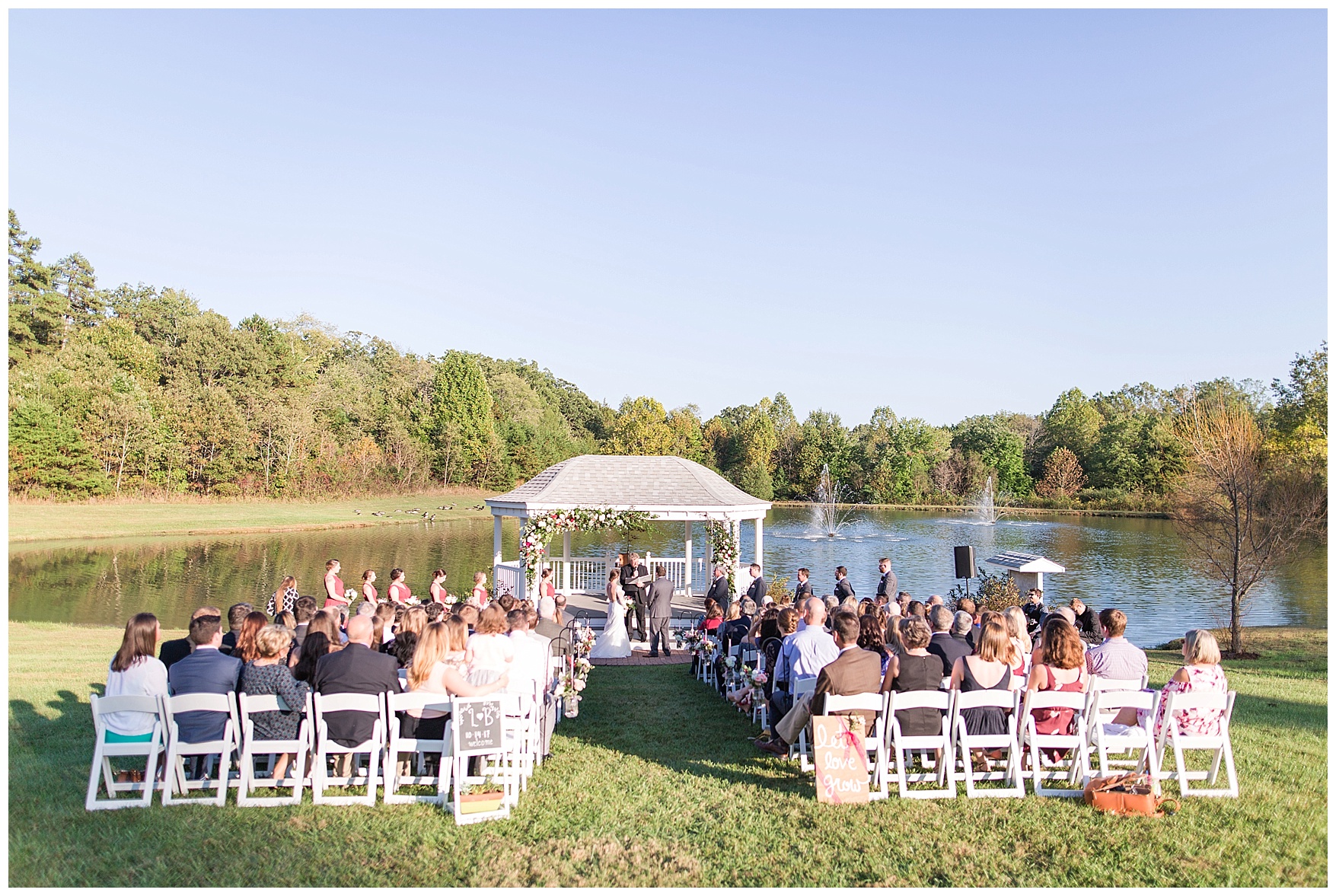 Charlottesville and Lynchburg Wedding Photographer || Fall Trivium Estate Wedding || Ashley Eiban Photography || www.ashleyeiban.com