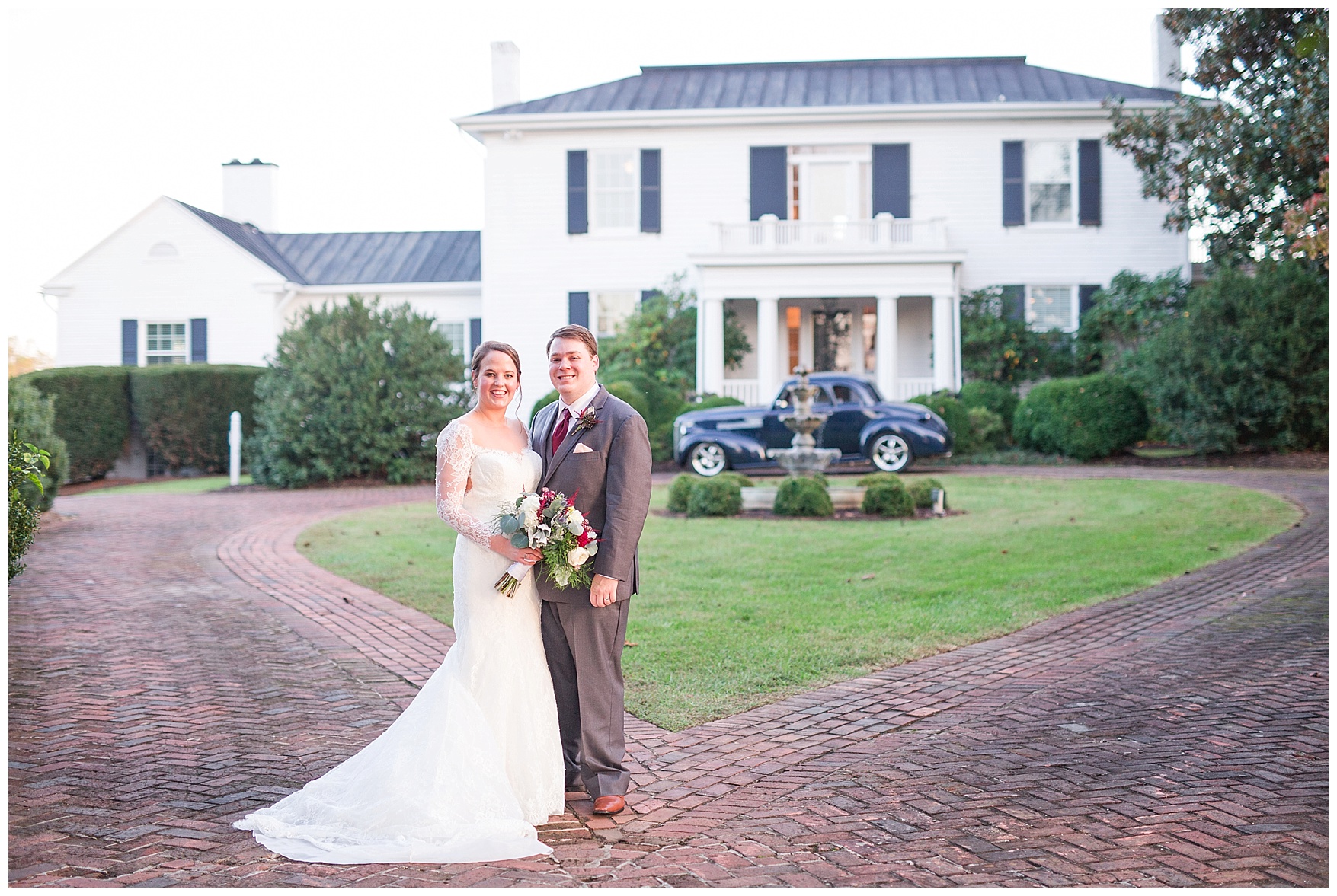 Charlottesville and Lynchburg Wedding Photographer || Fall Trivium Estate Wedding || Ashley Eiban Photography || www.ashleyeiban.com