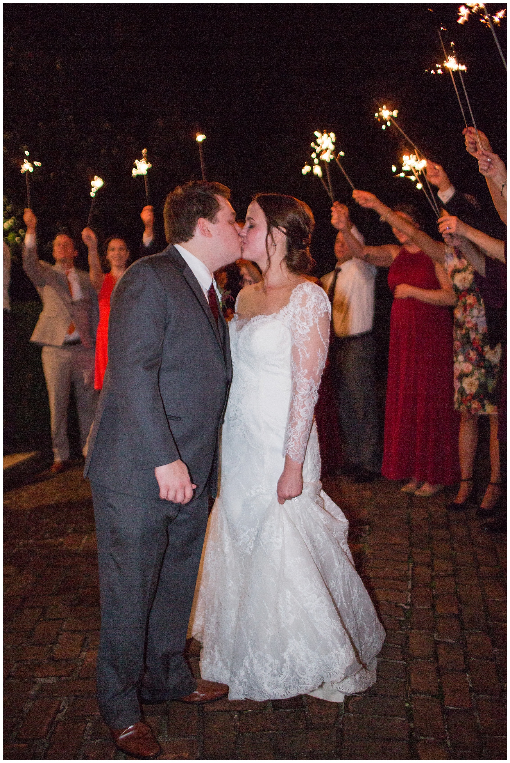 Charlottesville and Lynchburg Wedding Photographer || Fall Trivium Estate Wedding || Ashley Eiban Photography || www.ashleyeiban.com