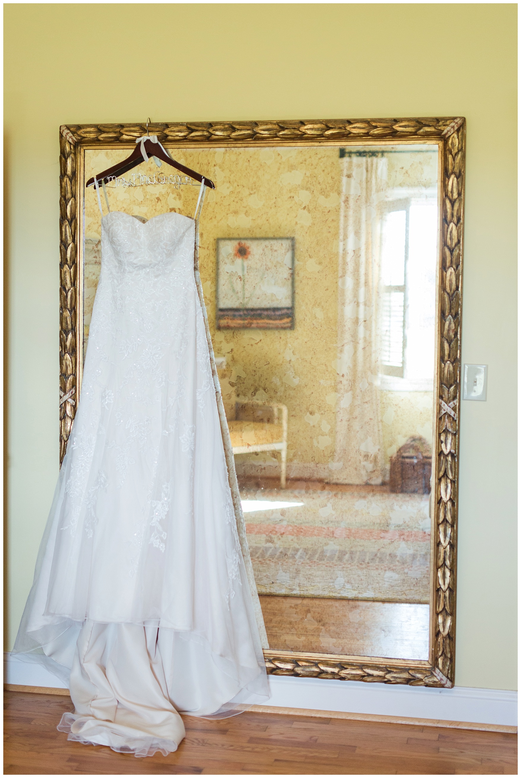 Early Mountain Vineyard Wedding || Charlottesville VA Wedding Photographer || www.ashleyeiban.com