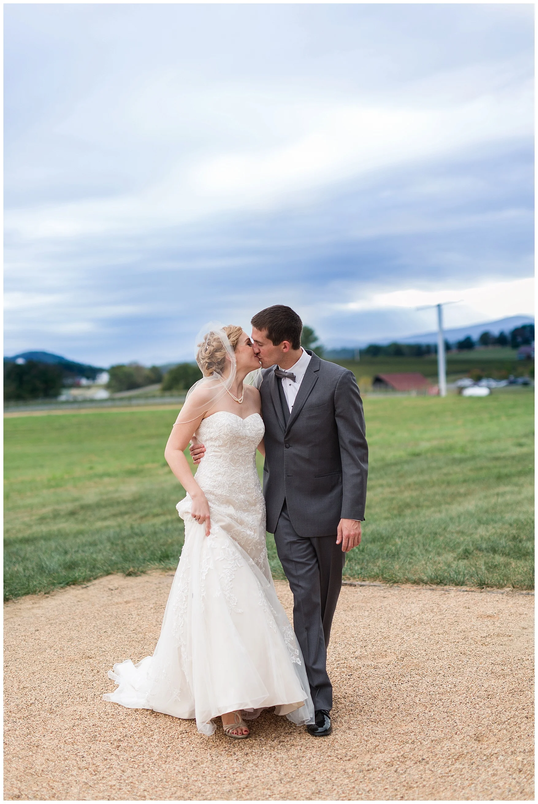 Early Mountain Vineyard Wedding || Charlottesville VA Wedding Photographer || www.ashleyeiban.com