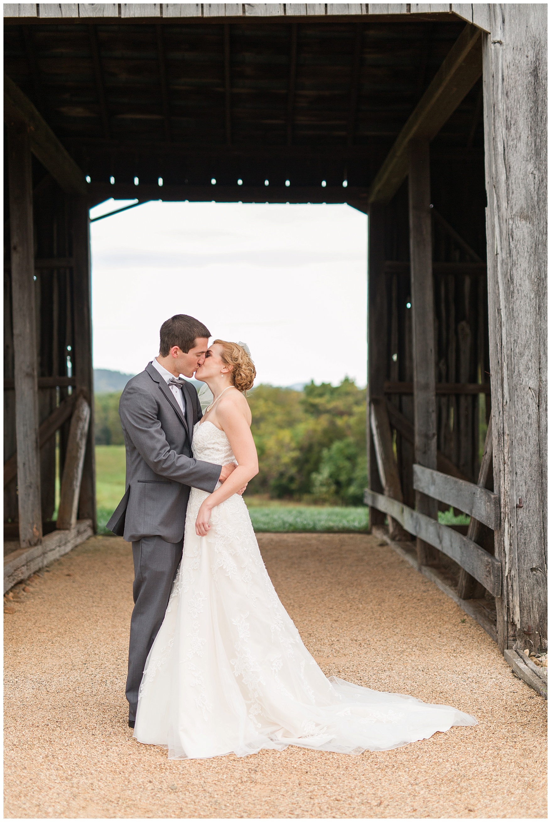 Early Mountain Vineyard Wedding || Charlottesville VA Wedding Photographer || www.ashleyeiban.com