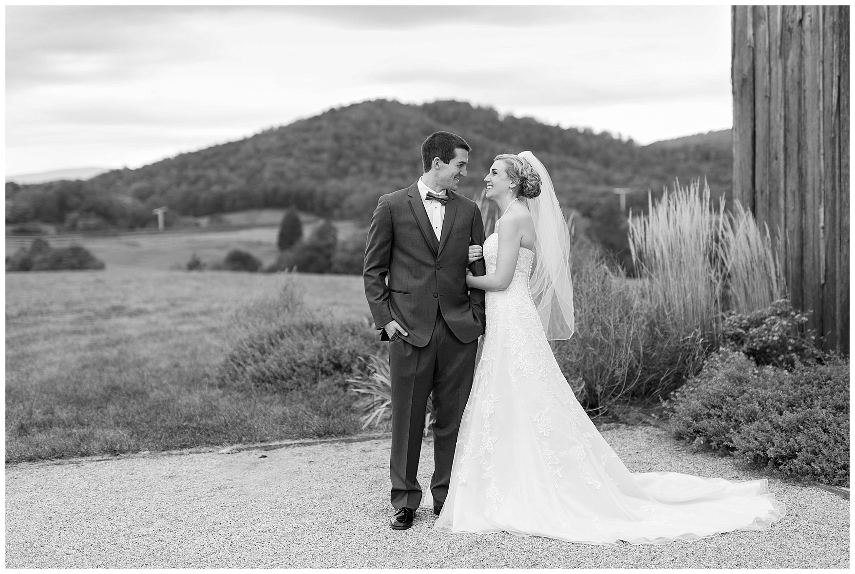 Early Mountain Vineyard Wedding || Charlottesville VA Wedding Photographer || www.ashleyeiban.com