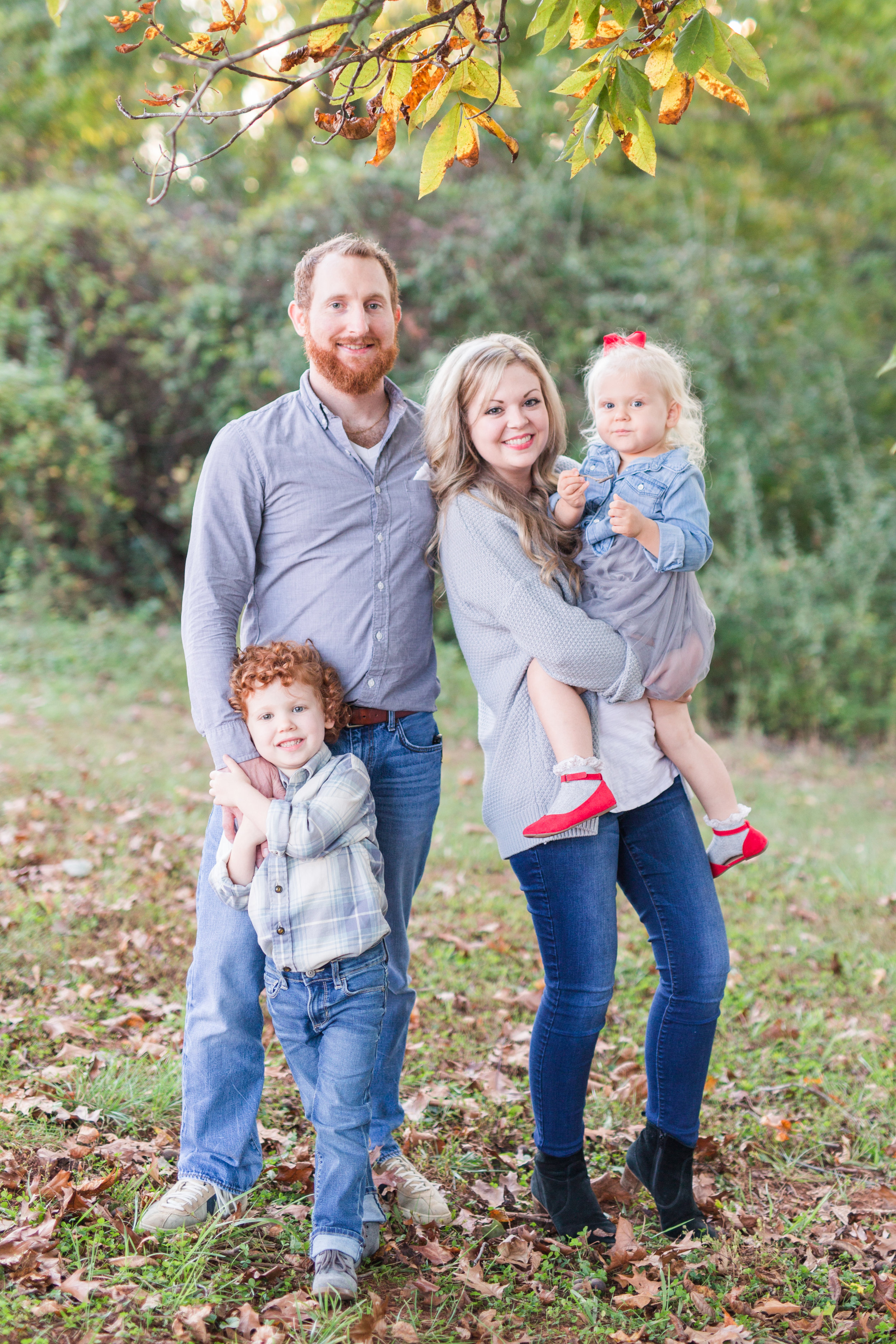 Lynchburg VA Family Photographer || Central VA Family and Wedding Photographer || www.ashleyeiban.com