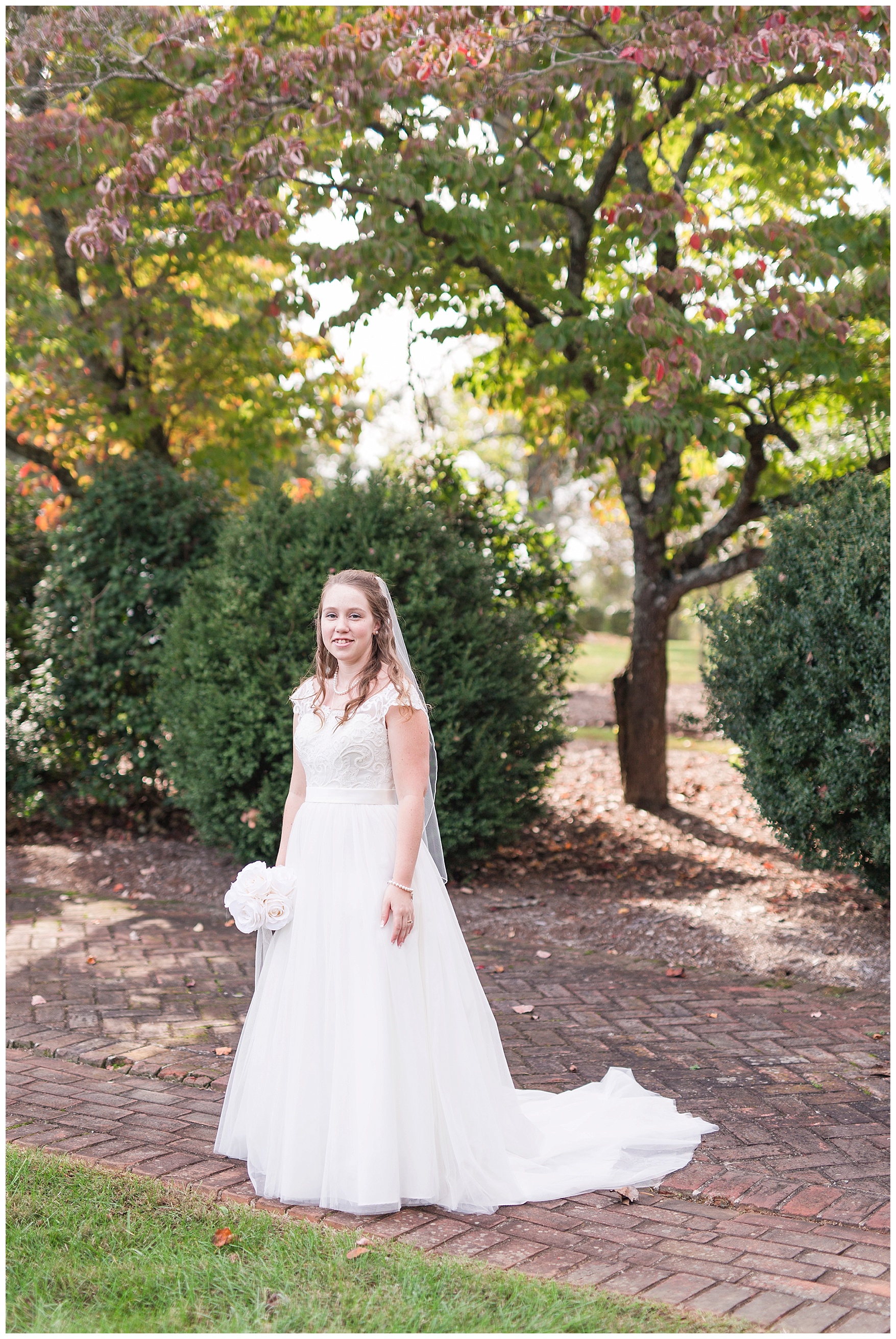 Lynchburg and Charlottesville Wedding Photographer || Trivium Estate Wedding || www.ashleyeiban.com