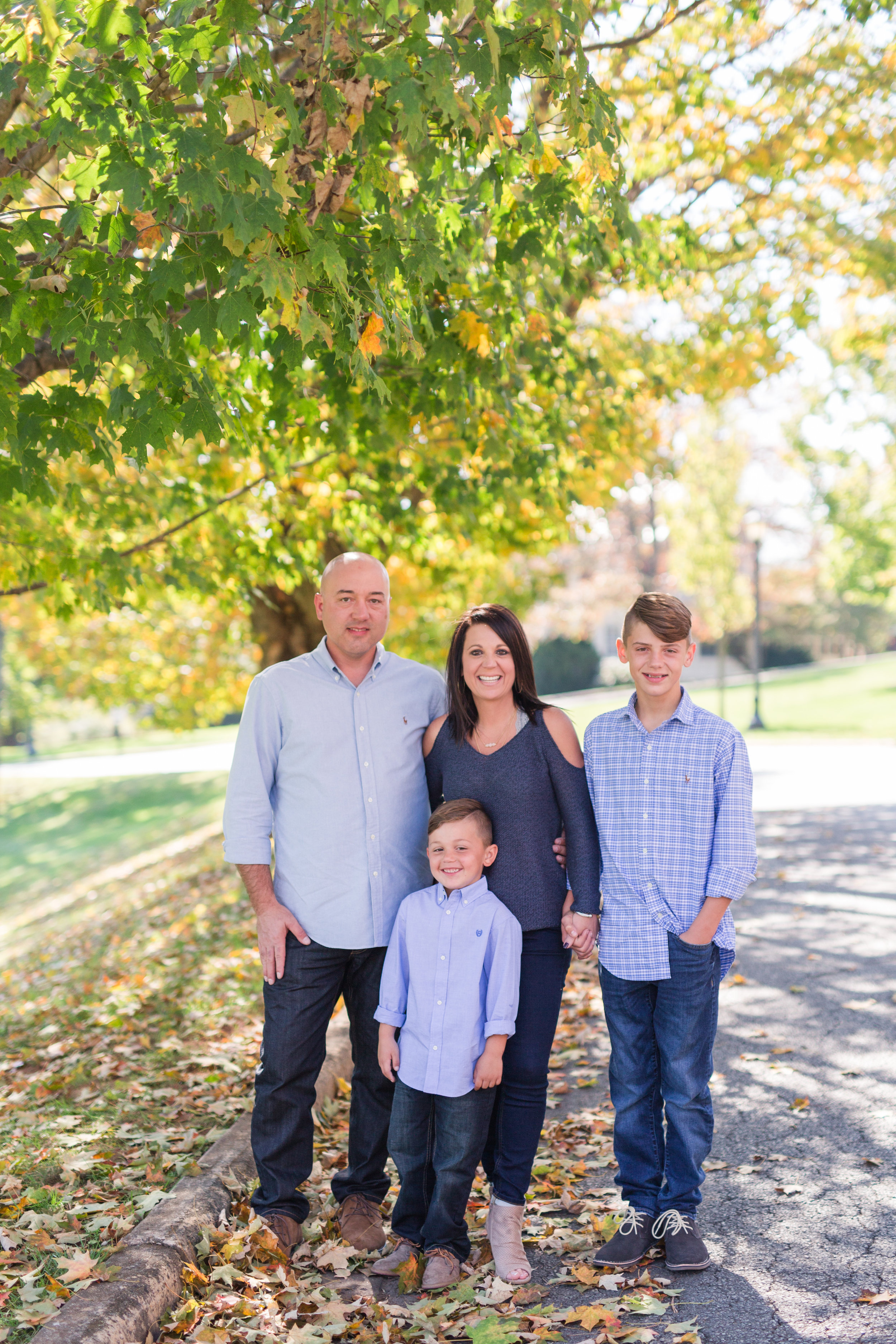 Lynchburg Family Photographer || Central VA Photographer || www.ashleyeiban.com