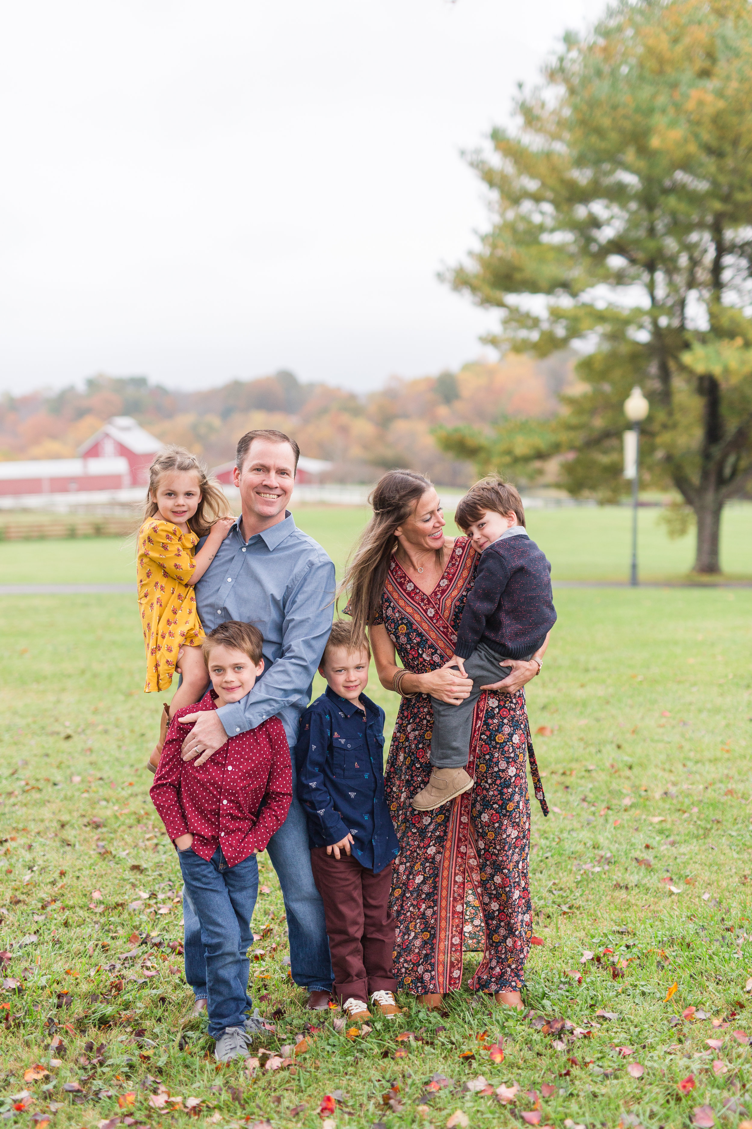 Lynchburg Family Photographer || Charlottesville and Lynchburg Wedding and Portrait Photographer || Fall Family Photos in Lynchburg 