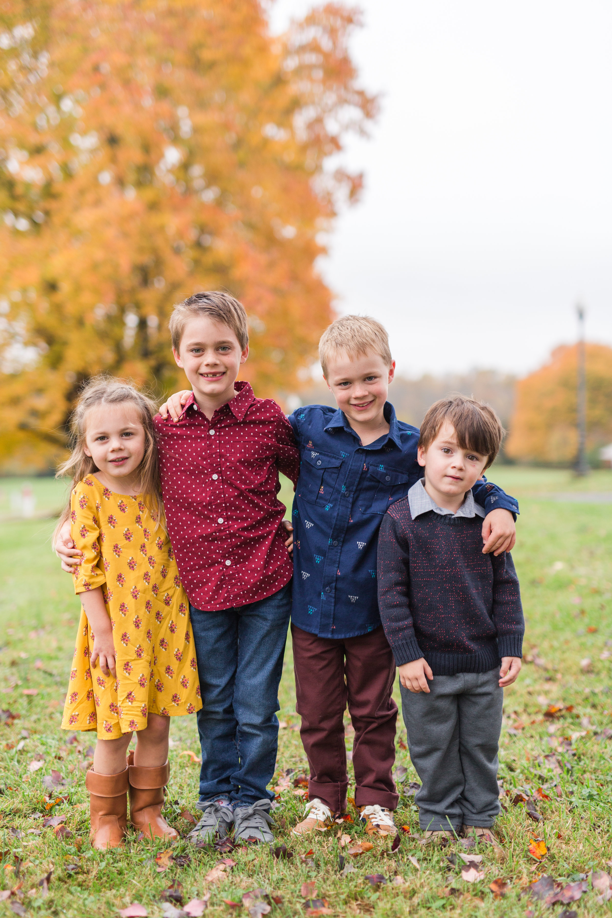 Lynchburg Family Photographer || Charlottesville and Lynchburg Wedding and Portrait Photographer || Fall Family Photos in Lynchburg 