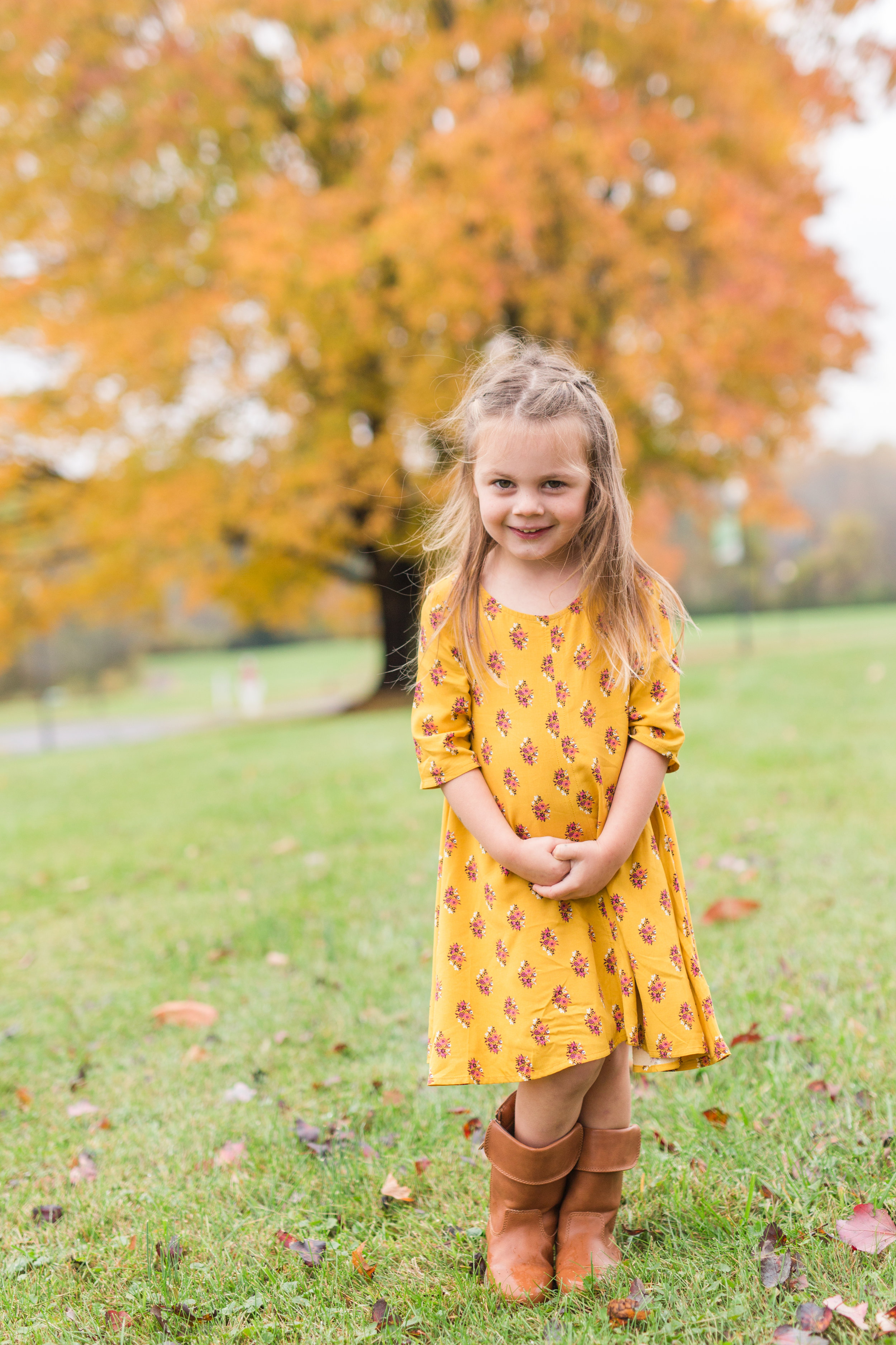 Lynchburg Family Photographer || Charlottesville and Lynchburg Wedding and Portrait Photographer || Fall Family Photos in Lynchburg 