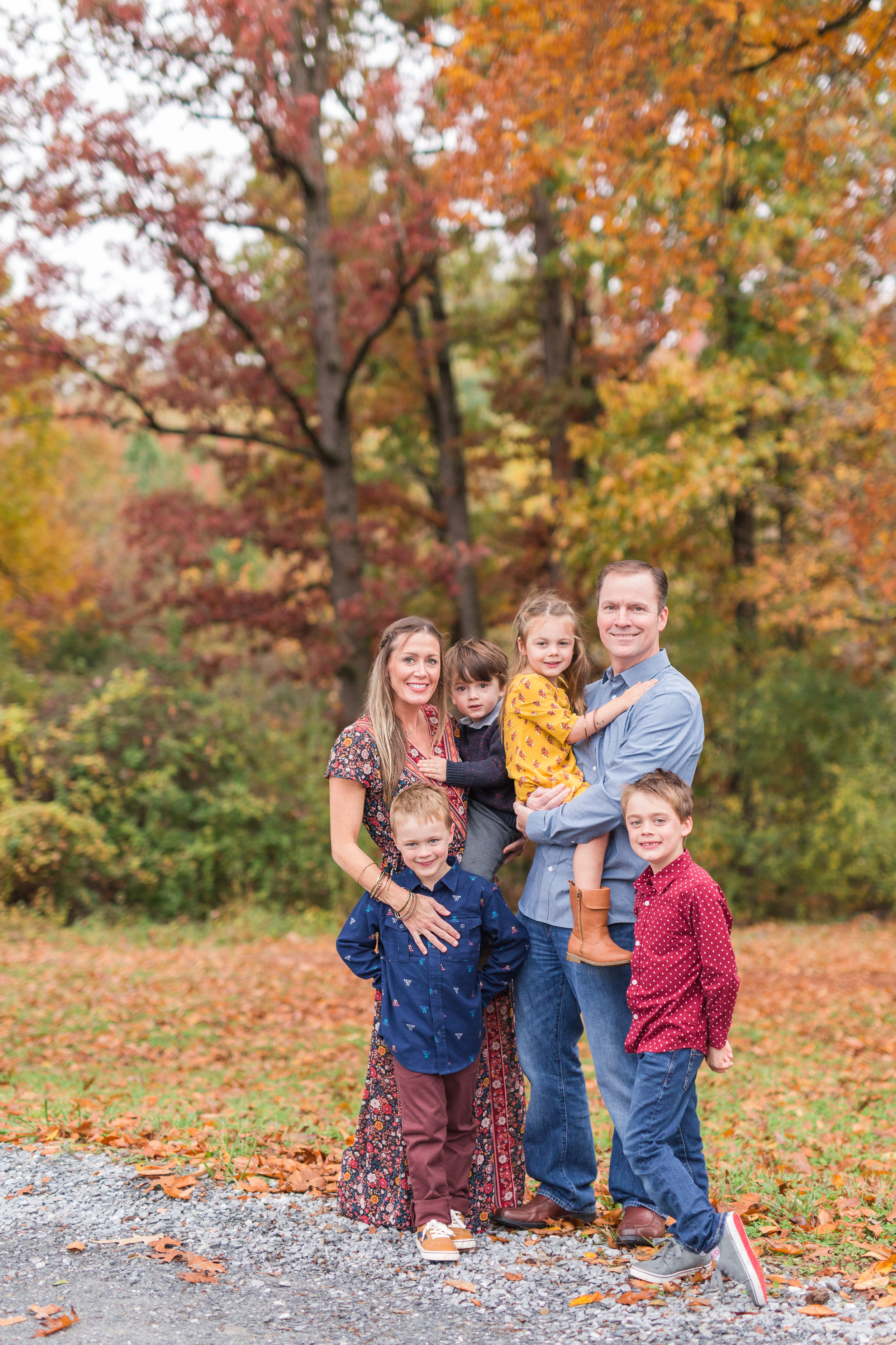 Lynchburg Family Photographer || Charlottesville and Lynchburg Wedding and Portrait Photographer || Fall Family Photos in Lynchburg 