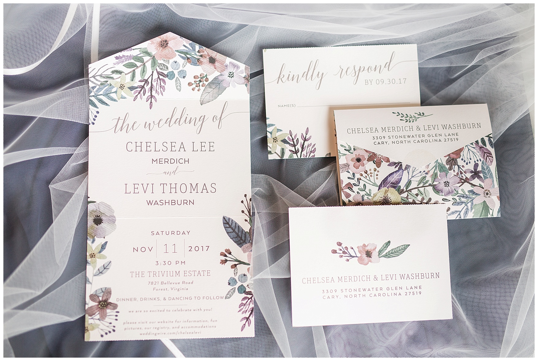 Lynchburg and Charlottesville Wedding Photographer || Fall Wedding at The Trivium Estate in Forest, Virginia || www.ashleyeiban.com