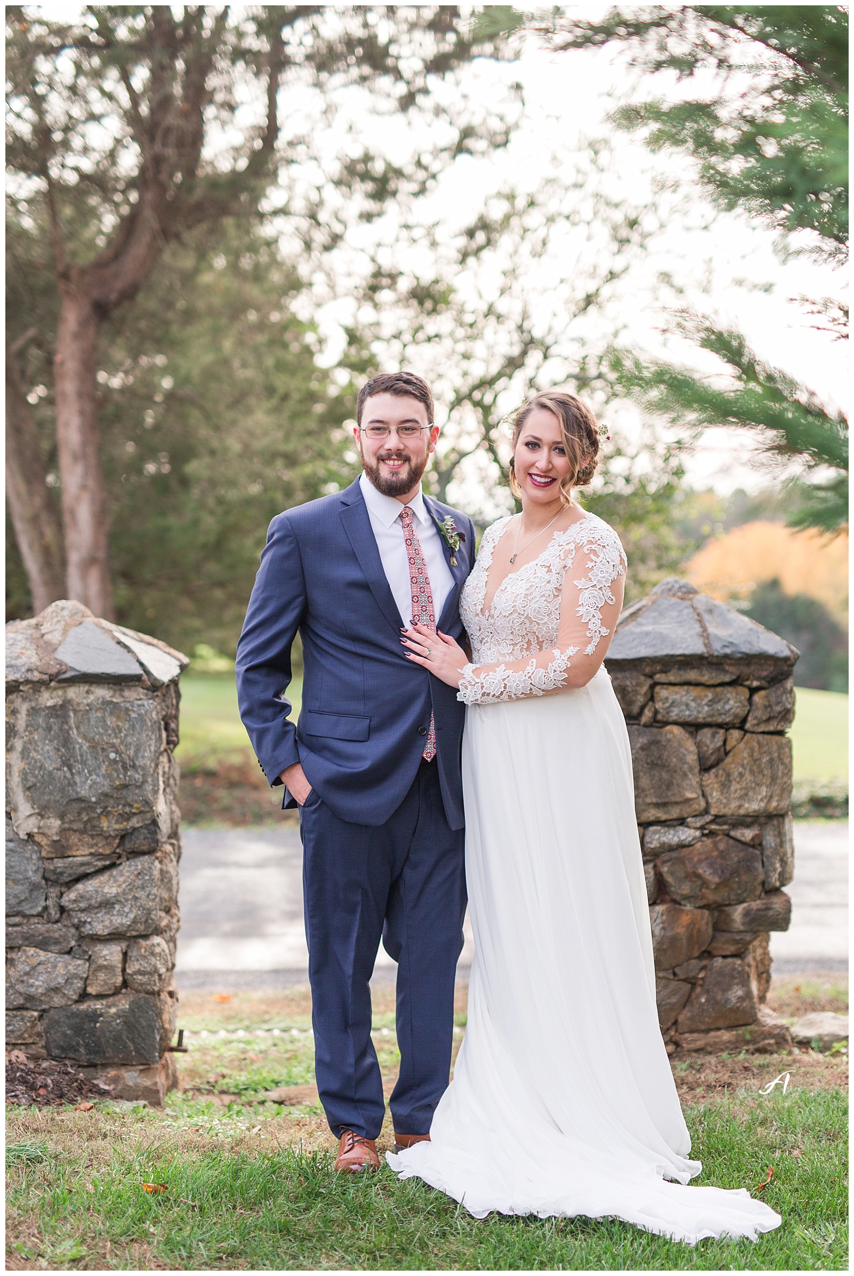 Lynchburg and Charlottesville Wedding Photographer || Fall Wedding at The Trivium Estate in Forest, Virginia || www.ashleyeiban.com