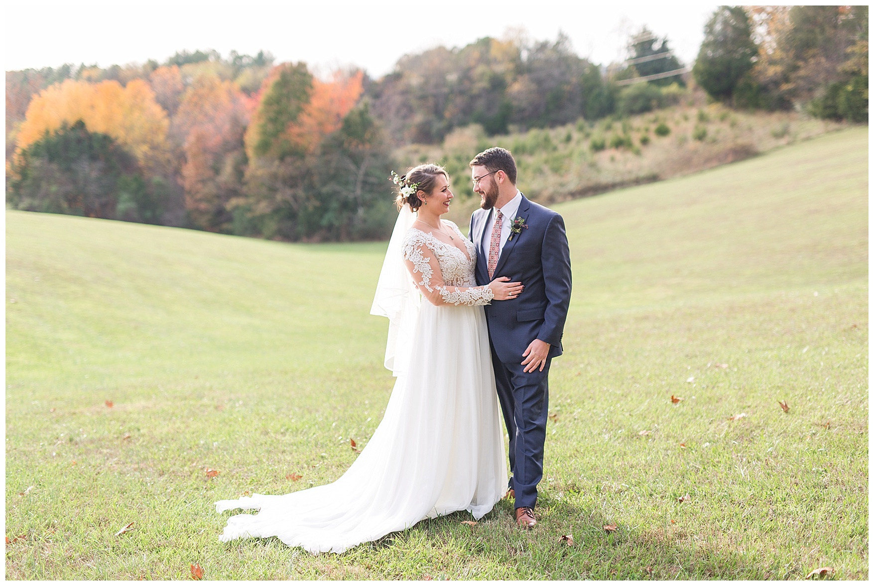 Lynchburg and Charlottesville Wedding Photographer || Fall Wedding at The Trivium Estate in Forest, Virginia || www.ashleyeiban.com